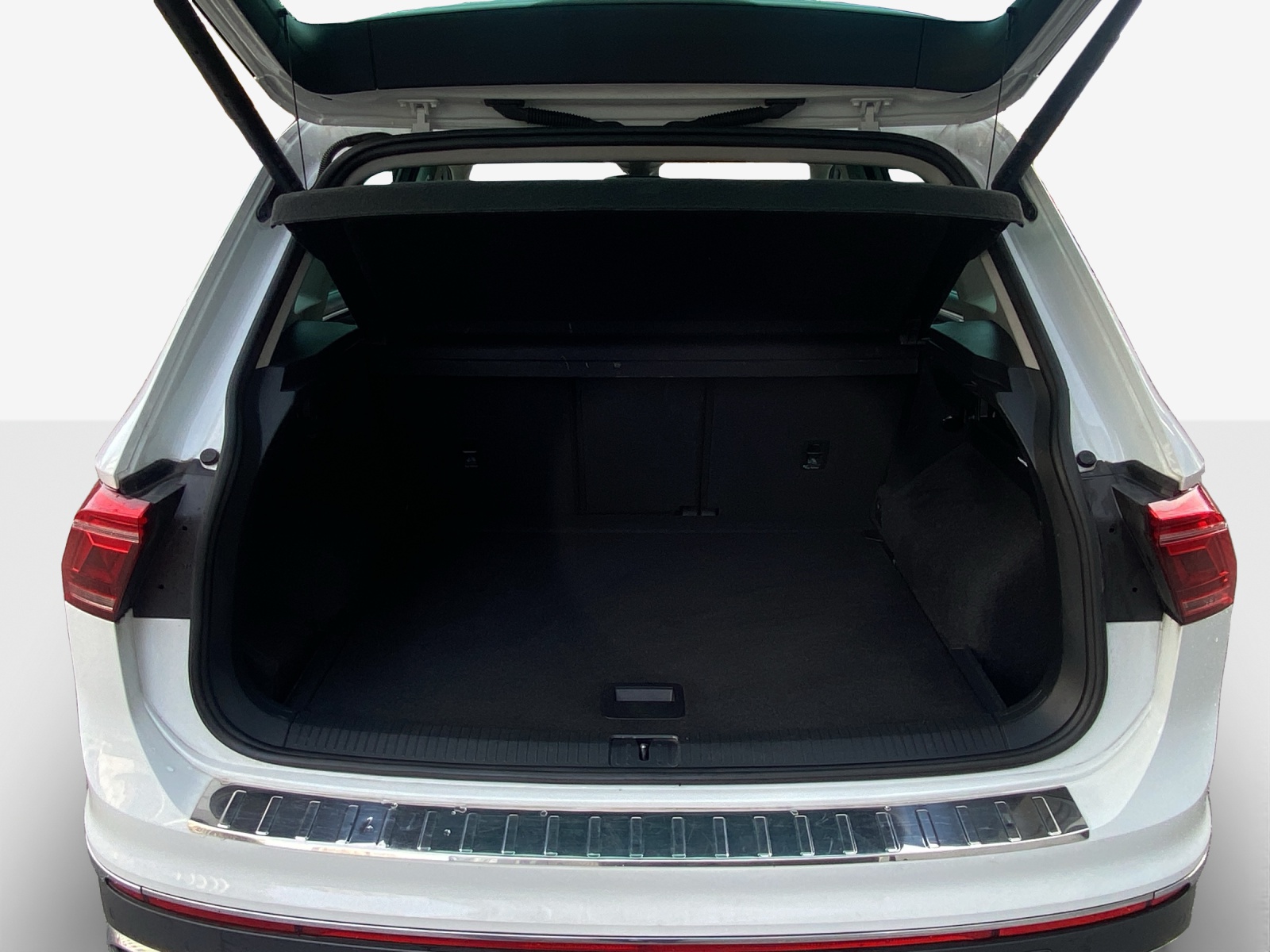 VW Tiguan 2.0 TDI SCR Elegance 4Motion DSG-image-12