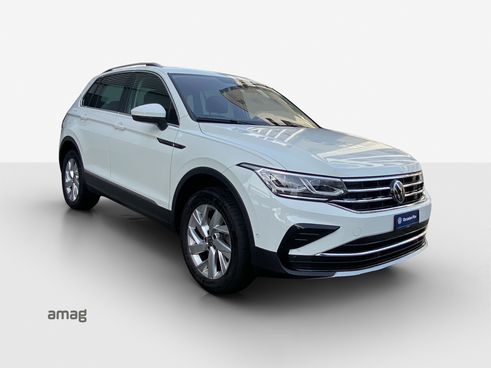 VW Tiguan 2.0 TDI SCR Elegance 4Motion DSG-image-5