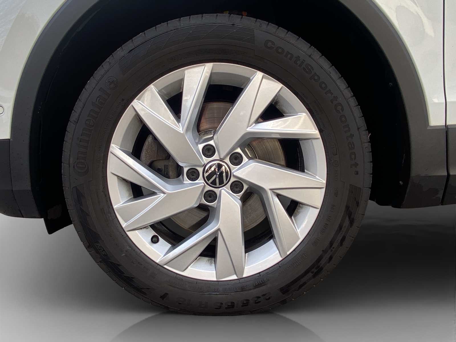 VW Tiguan 2.0 TDI SCR Elegance 4Motion DSG-image-15