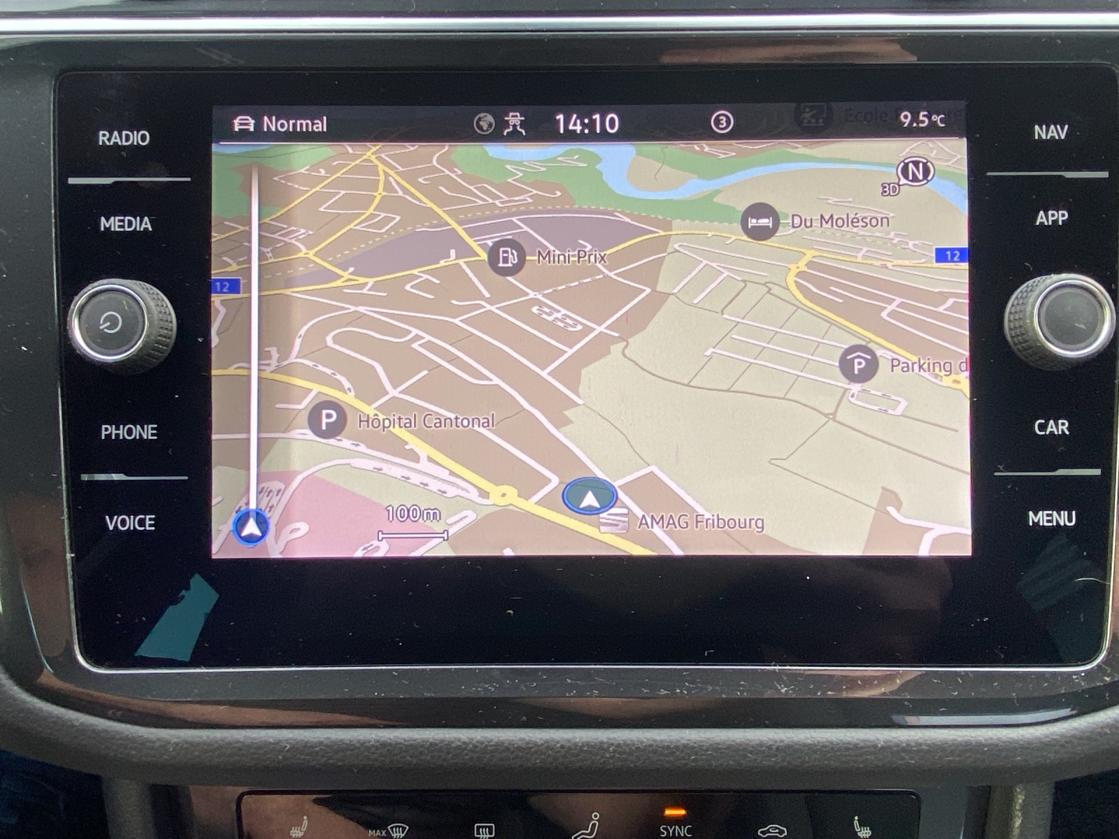 VW Tiguan 2.0 TDI SCR Elegance 4Motion DSG-image-10