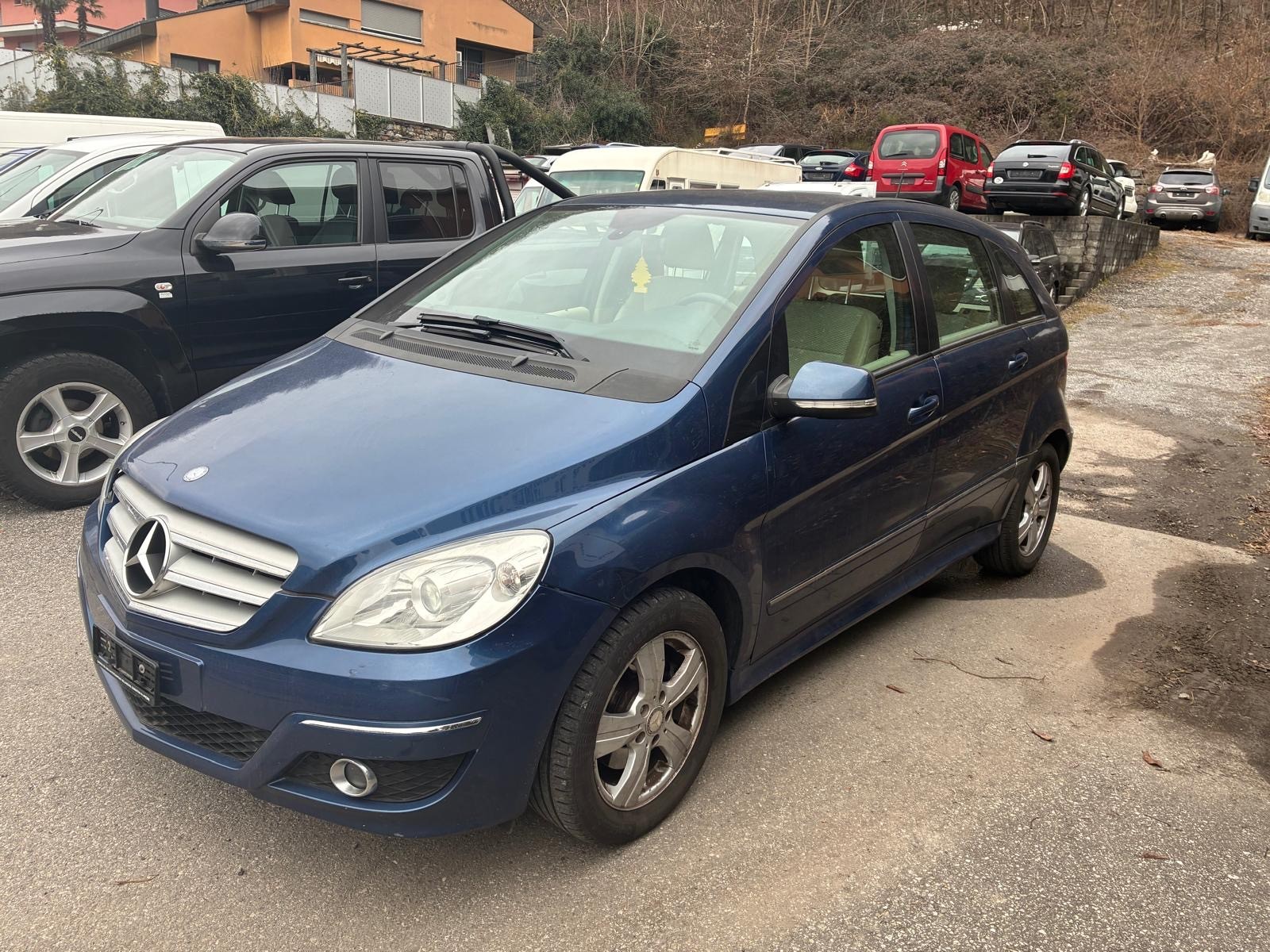 MERCEDES-BENZ B 200 Autotronic-image-1