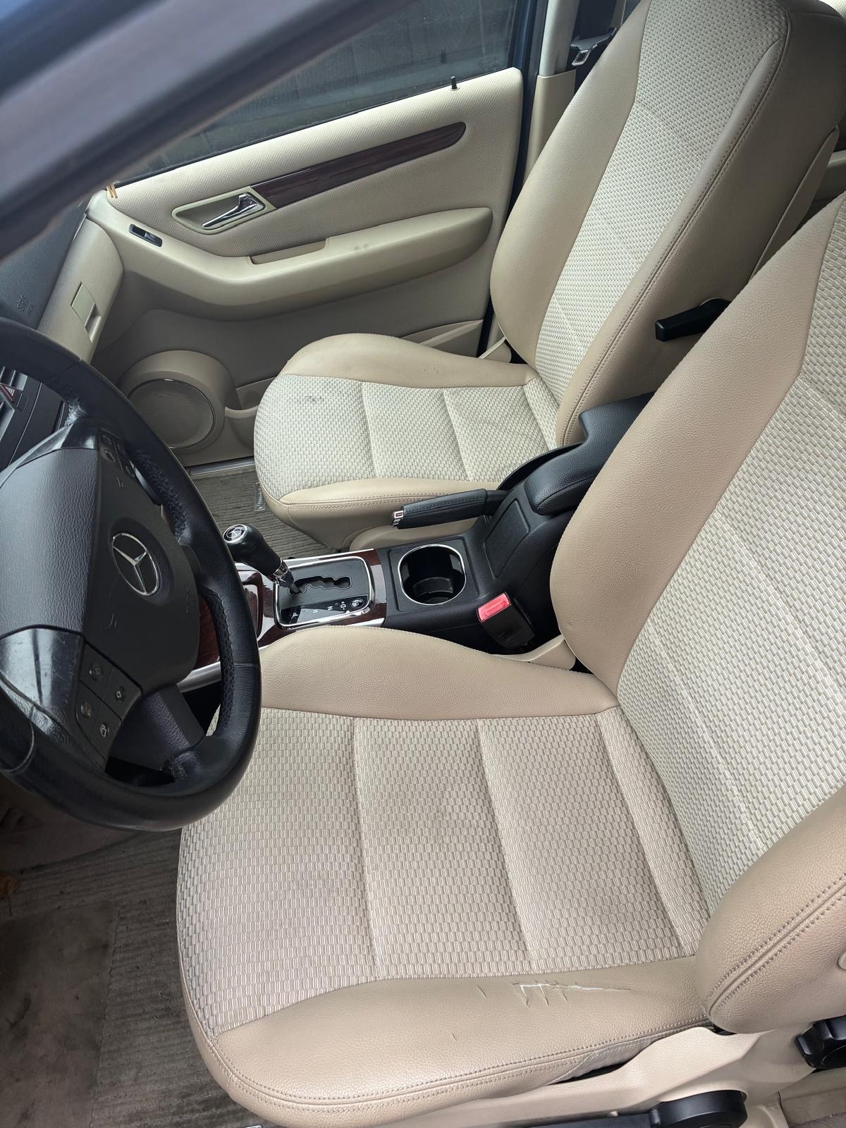 MERCEDES-BENZ B 200 Autotronic-image-10