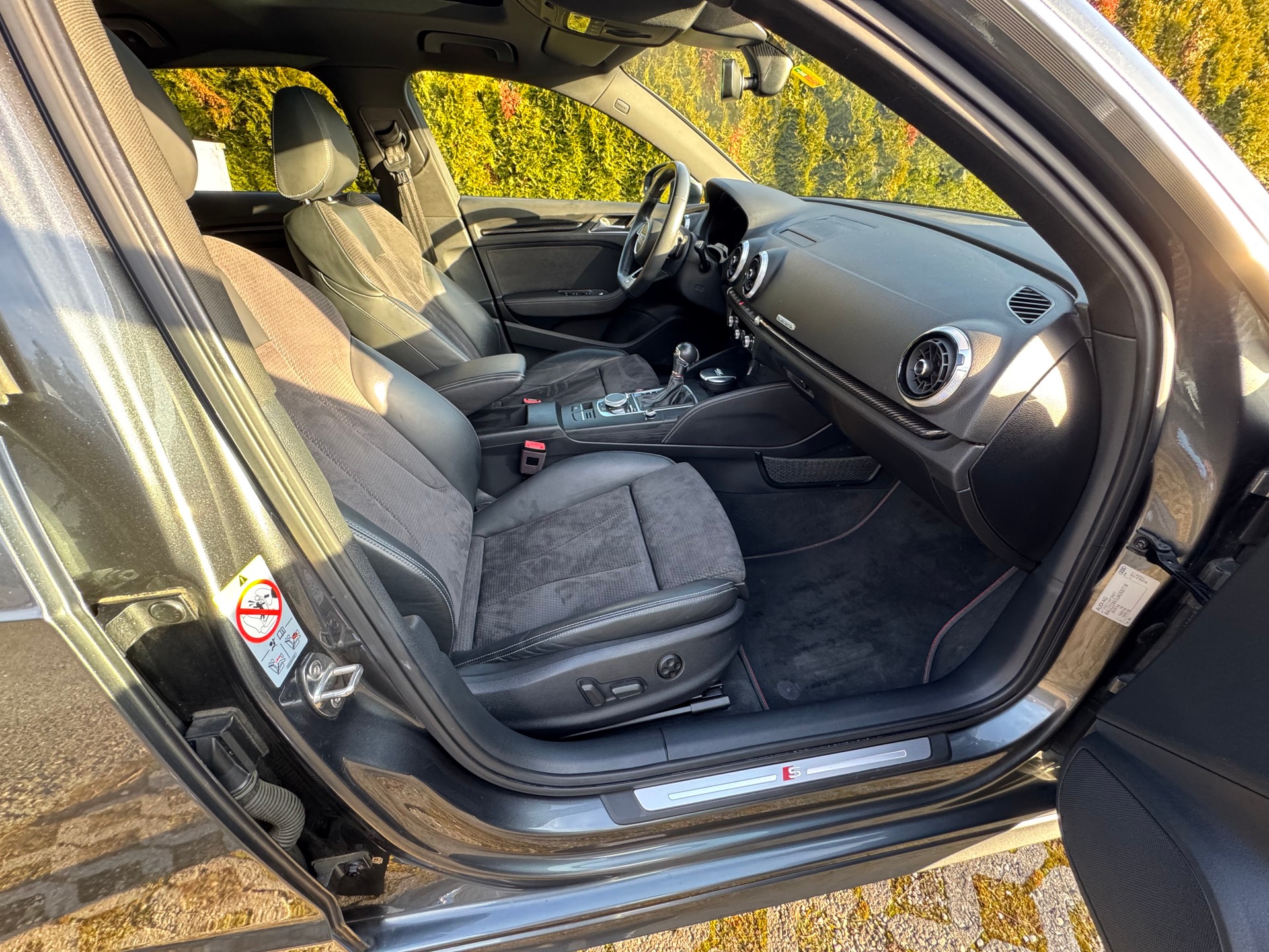 AUDI S3 Sportback 2.0 TFSI quattro S-tronic-image-1
