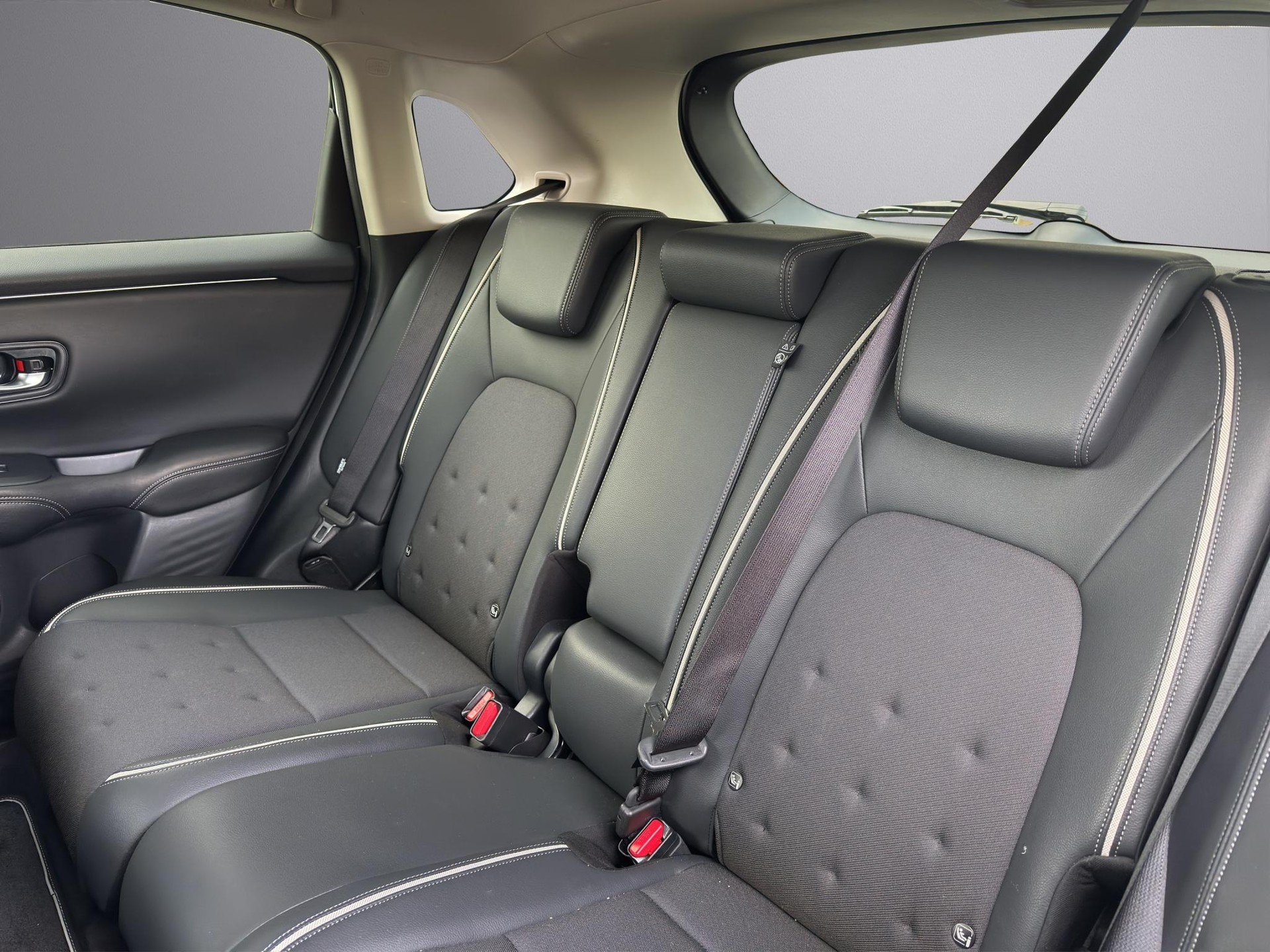 HONDA ZR-V 2.0 i-MMD Sport-image-11