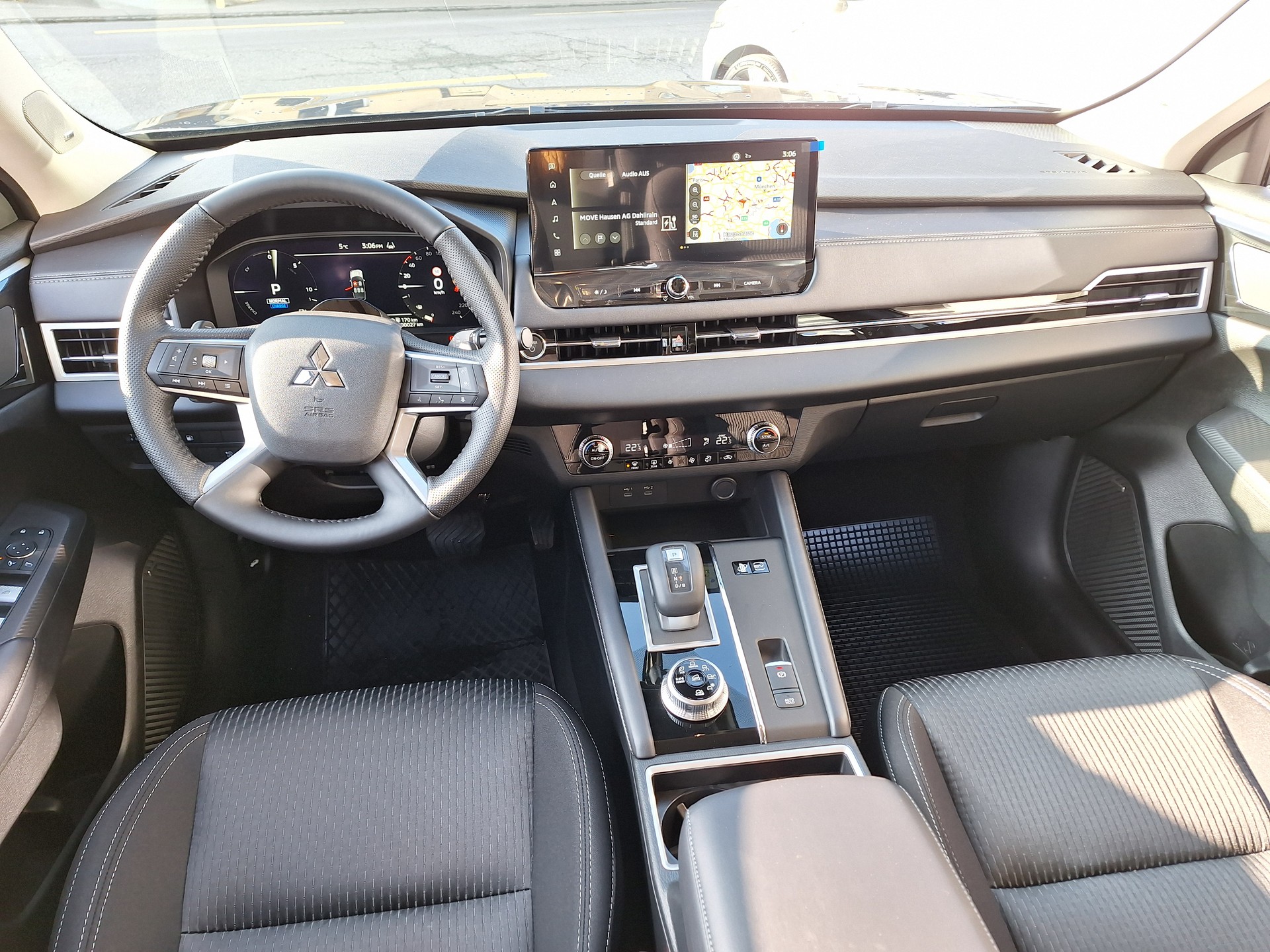 MITSUBISHI Outlander PHEV Inform Helvetia (137)-image-6