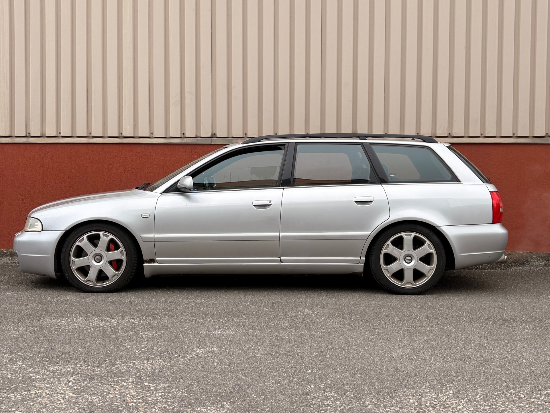 AUDI S4 Avant quattro-image-4