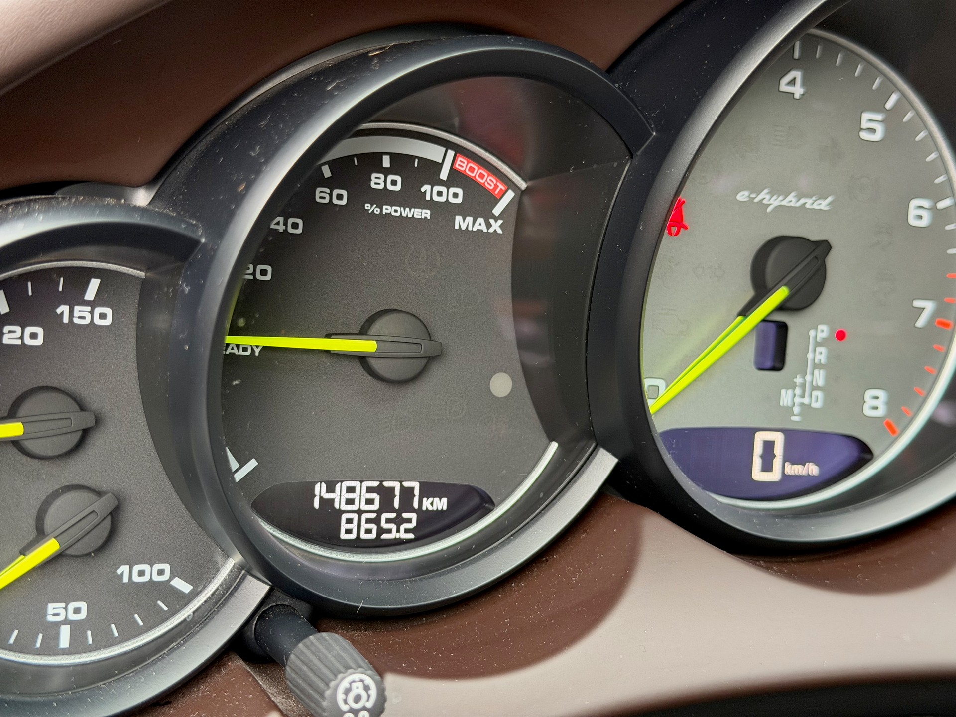PORSCHE Cayenne S E-Hybrid-image-8