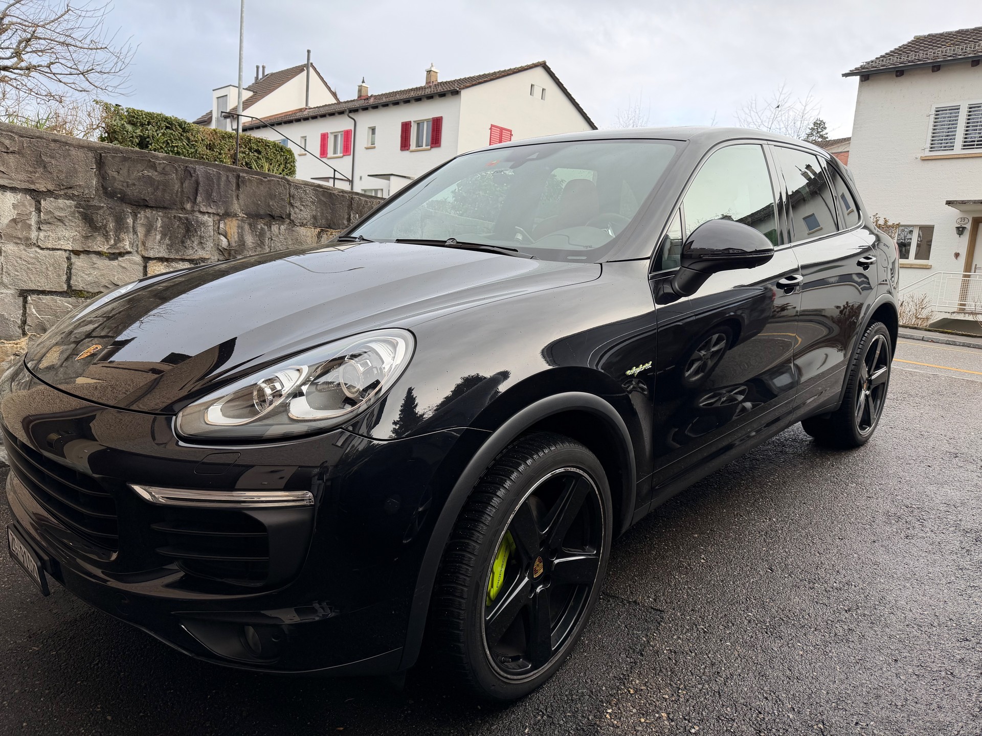 PORSCHE Cayenne S E-Hybrid-image-10