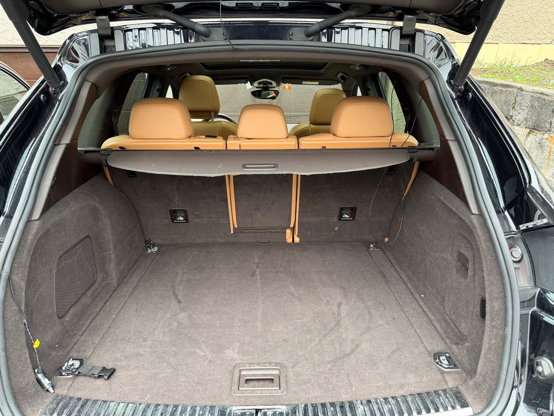 PORSCHE Cayenne S E-Hybrid-image-13