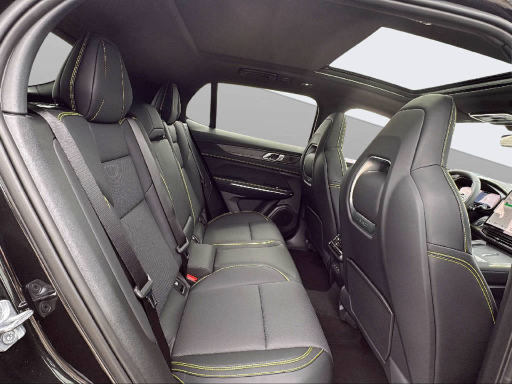 LYNK & CO 01 1.5 PHEV More-image-18