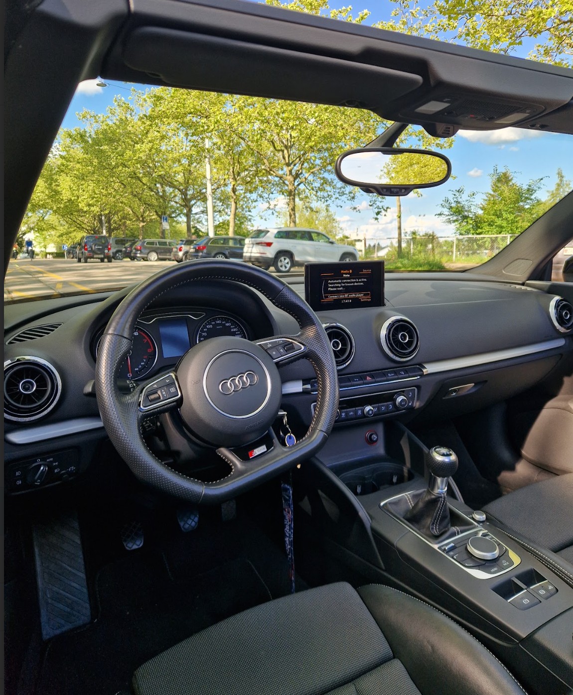 AUDI A3 Cabriolet 1.4 TFSI Ambition-image-2