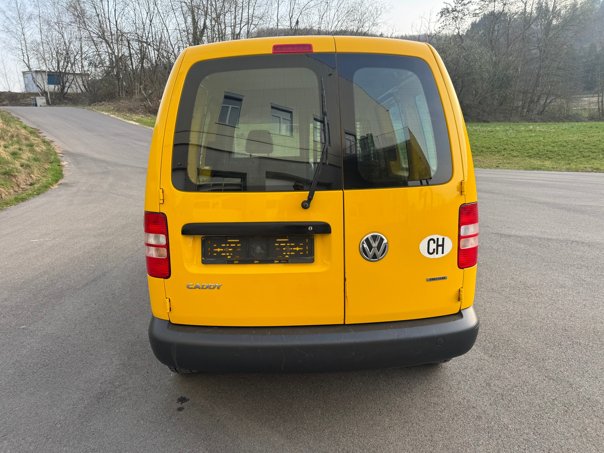VW Caddy 2.0 TDI 4Motion-image-3