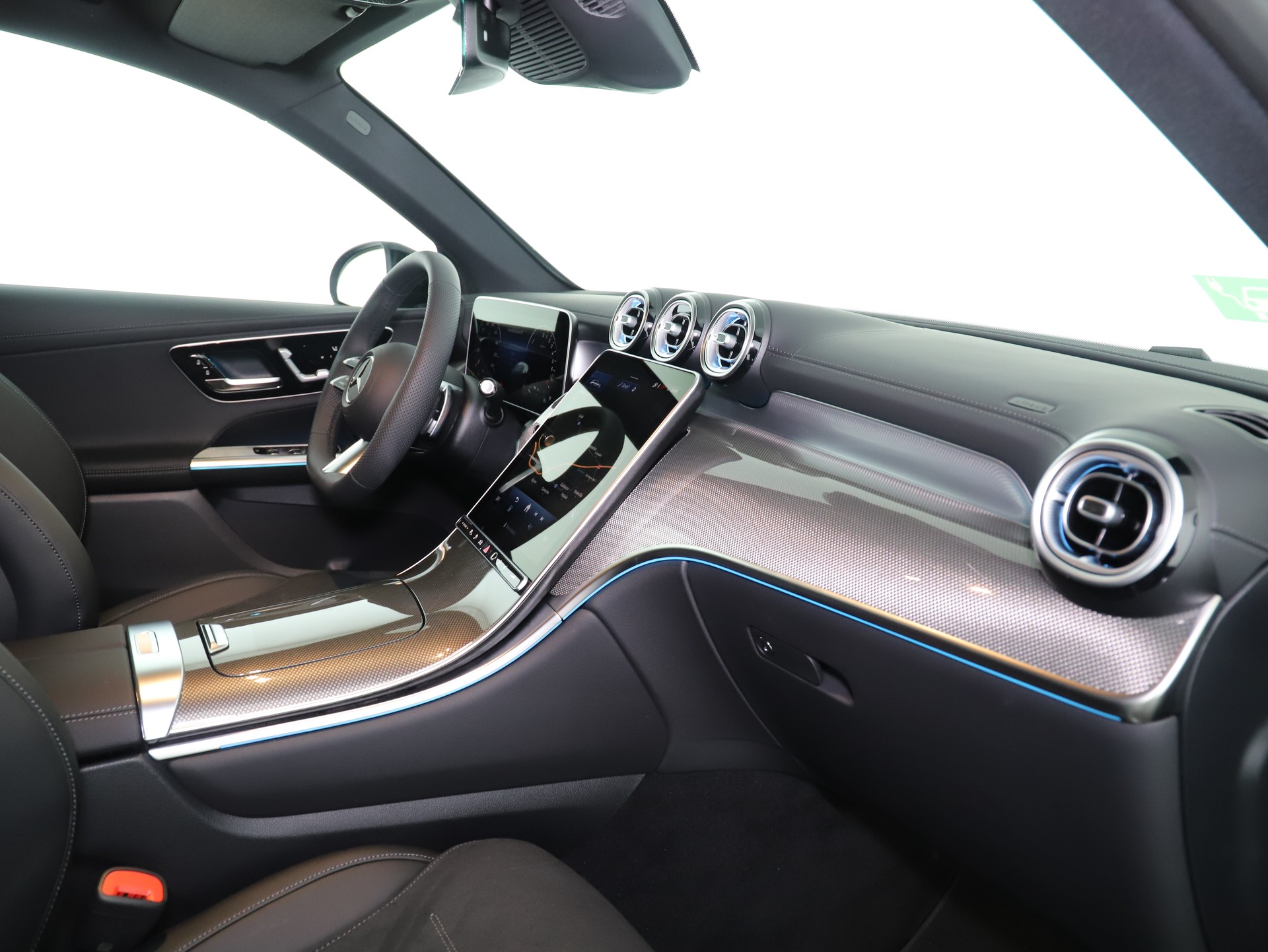 MERCEDES-BENZ GLC 300 e 4M EQ Star-image-11