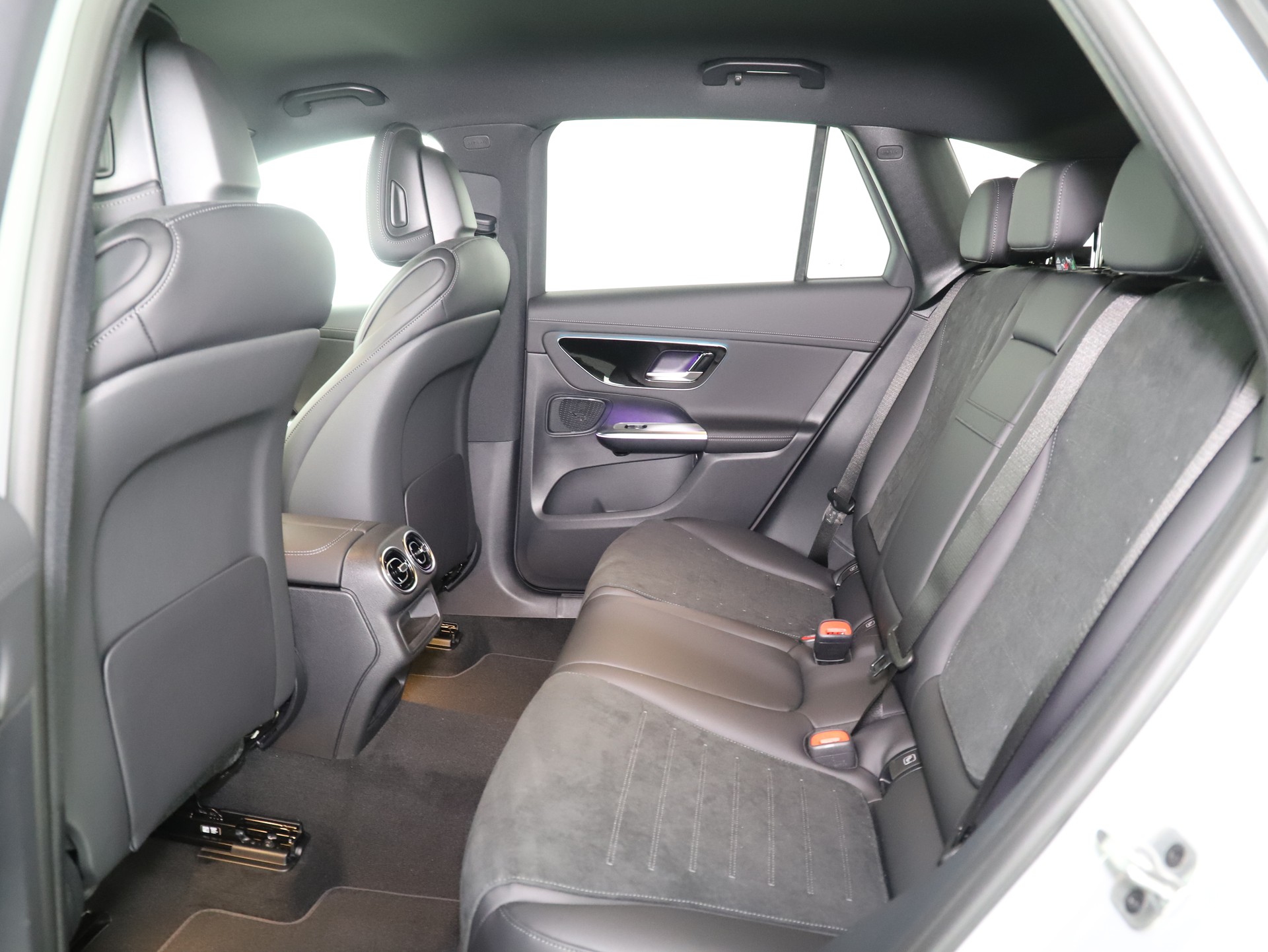 MERCEDES-BENZ GLC 300 e 4M EQ Star-image-10