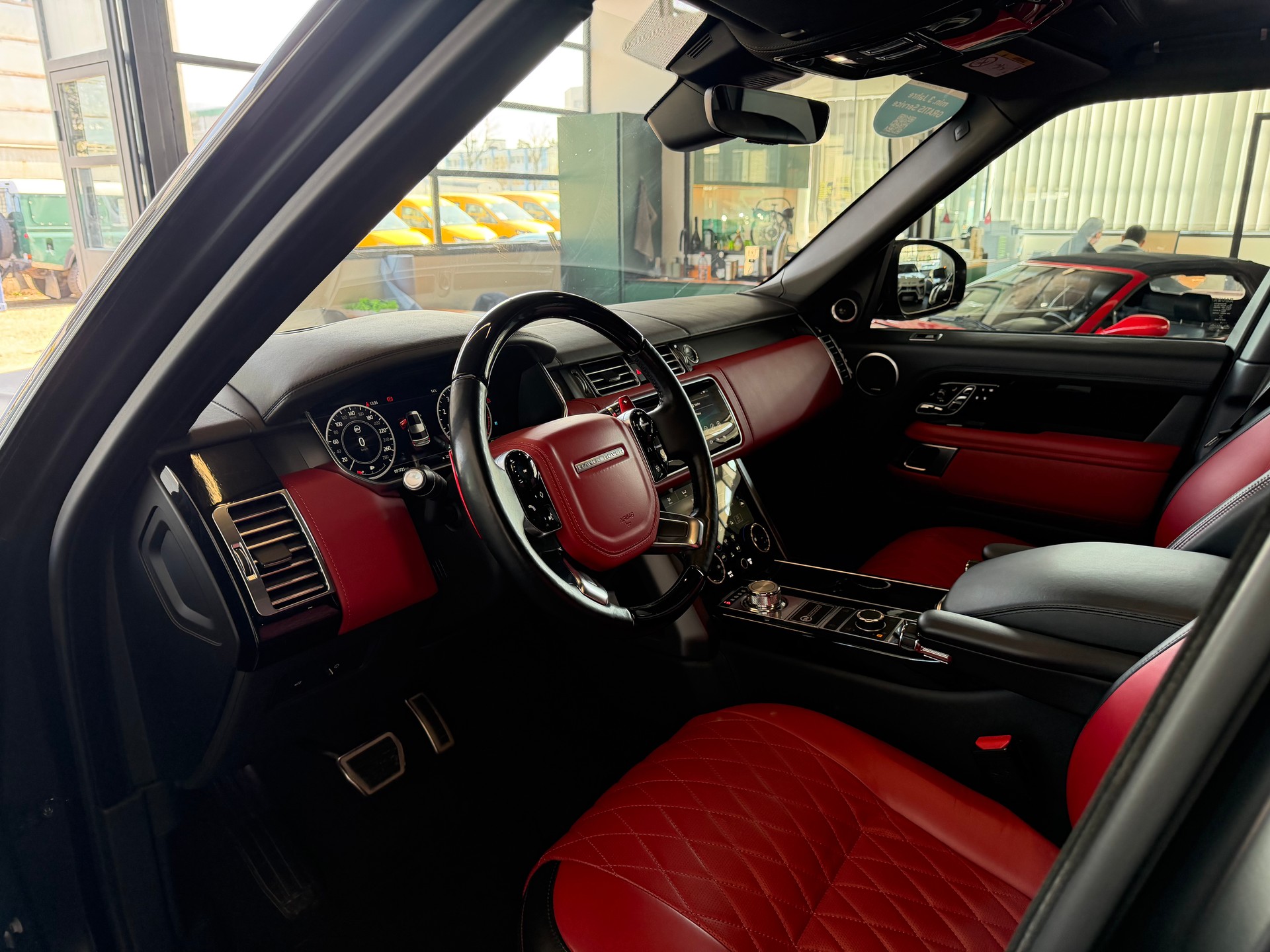 LAND ROVER Range Rover 5.0 V8 566PS 4X4 S/C SV SPECIAL VEHICLE AUTOBIOGRAPHY AB Dynamic Automatic-image-13