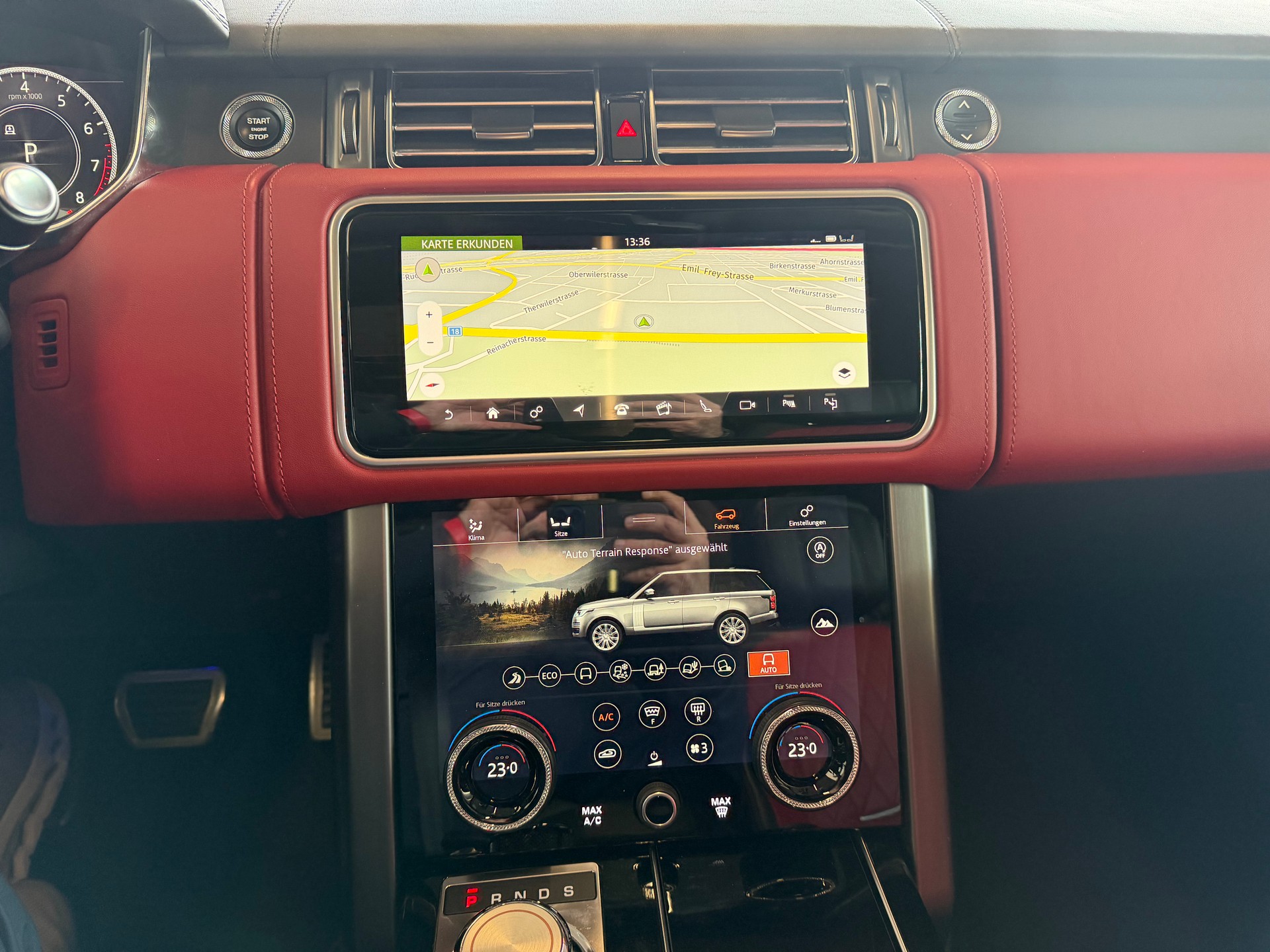 LAND ROVER Range Rover 5.0 V8 566PS 4X4 S/C SV SPECIAL VEHICLE AUTOBIOGRAPHY AB Dynamic Automatic-image-16