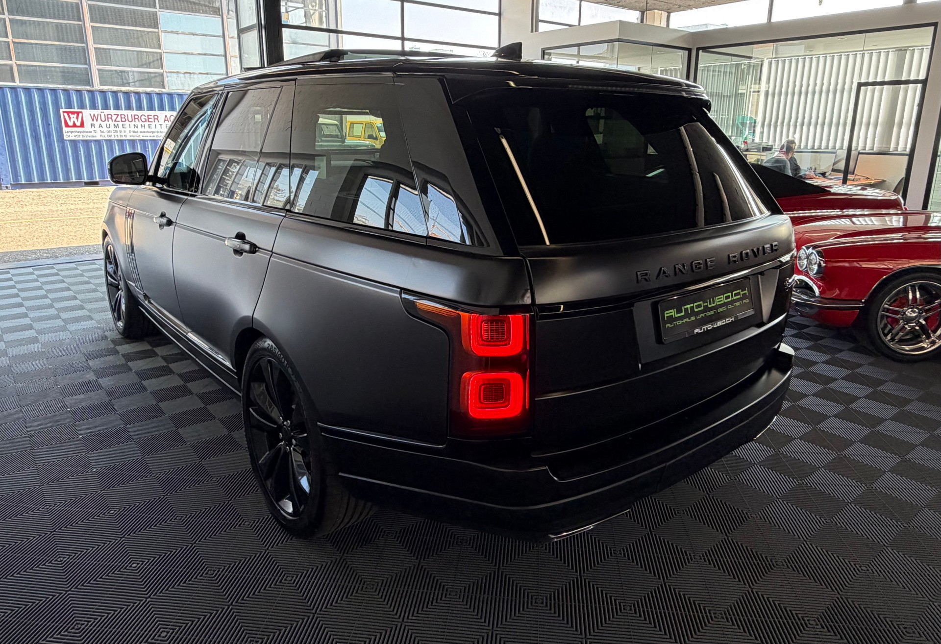 LAND ROVER Range Rover 5.0 V8 566PS 4X4 S/C SV SPECIAL VEHICLE AUTOBIOGRAPHY AB Dynamic Automatic-image-4