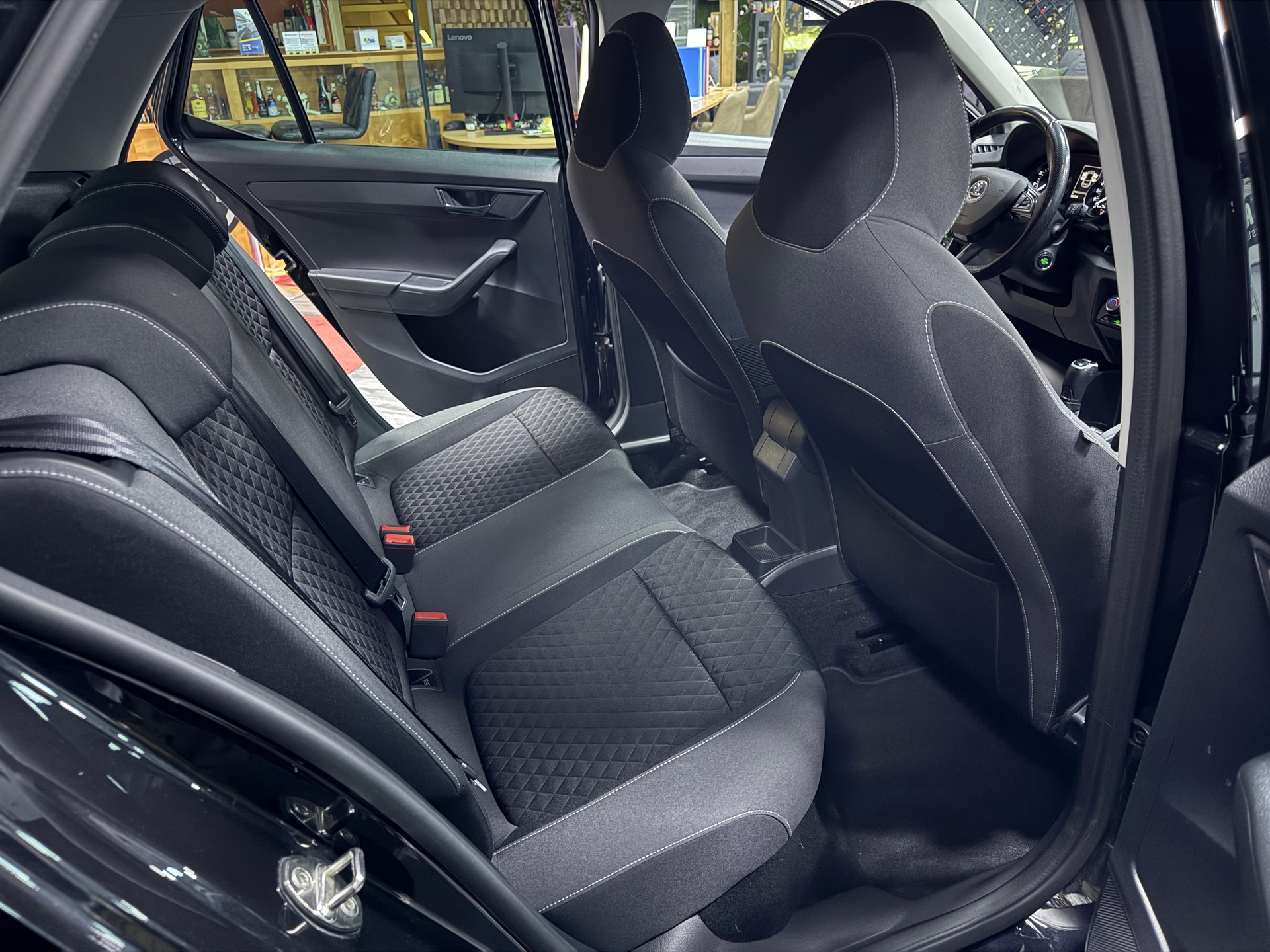 SKODA Fabia 1.2 TSI Monte Carlo DSG Black Series / Leasing ab 99.--image-11