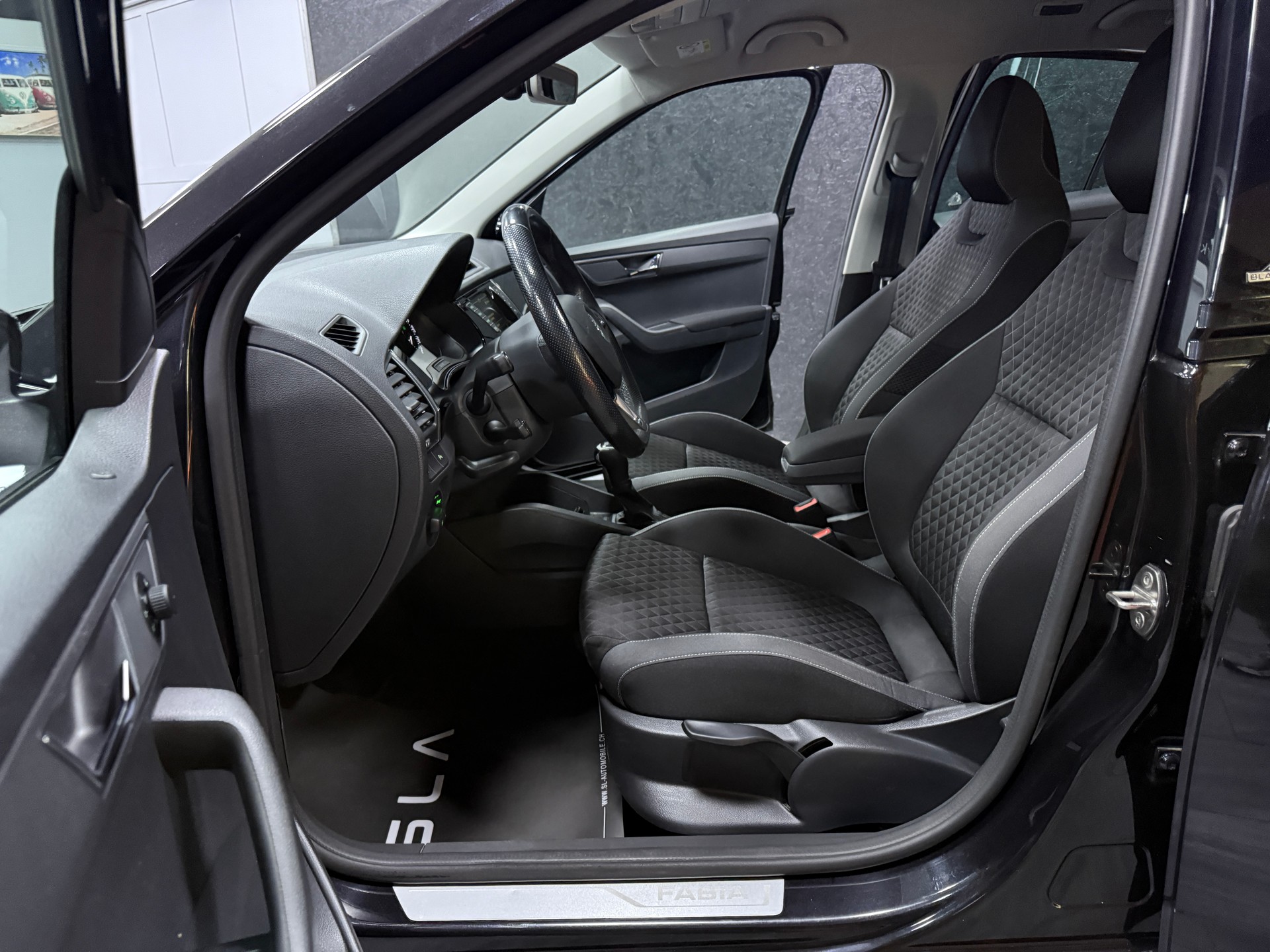 SKODA Fabia 1.2 TSI Monte Carlo DSG Black Series / Leasing ab 99.--image-6