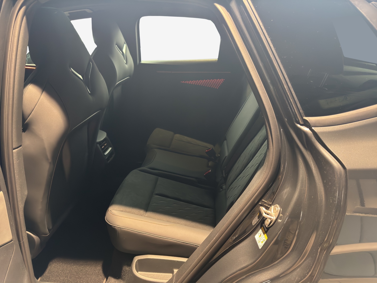 CUPRA Terramar 1.5 eHybrid DSG VZ-image-6