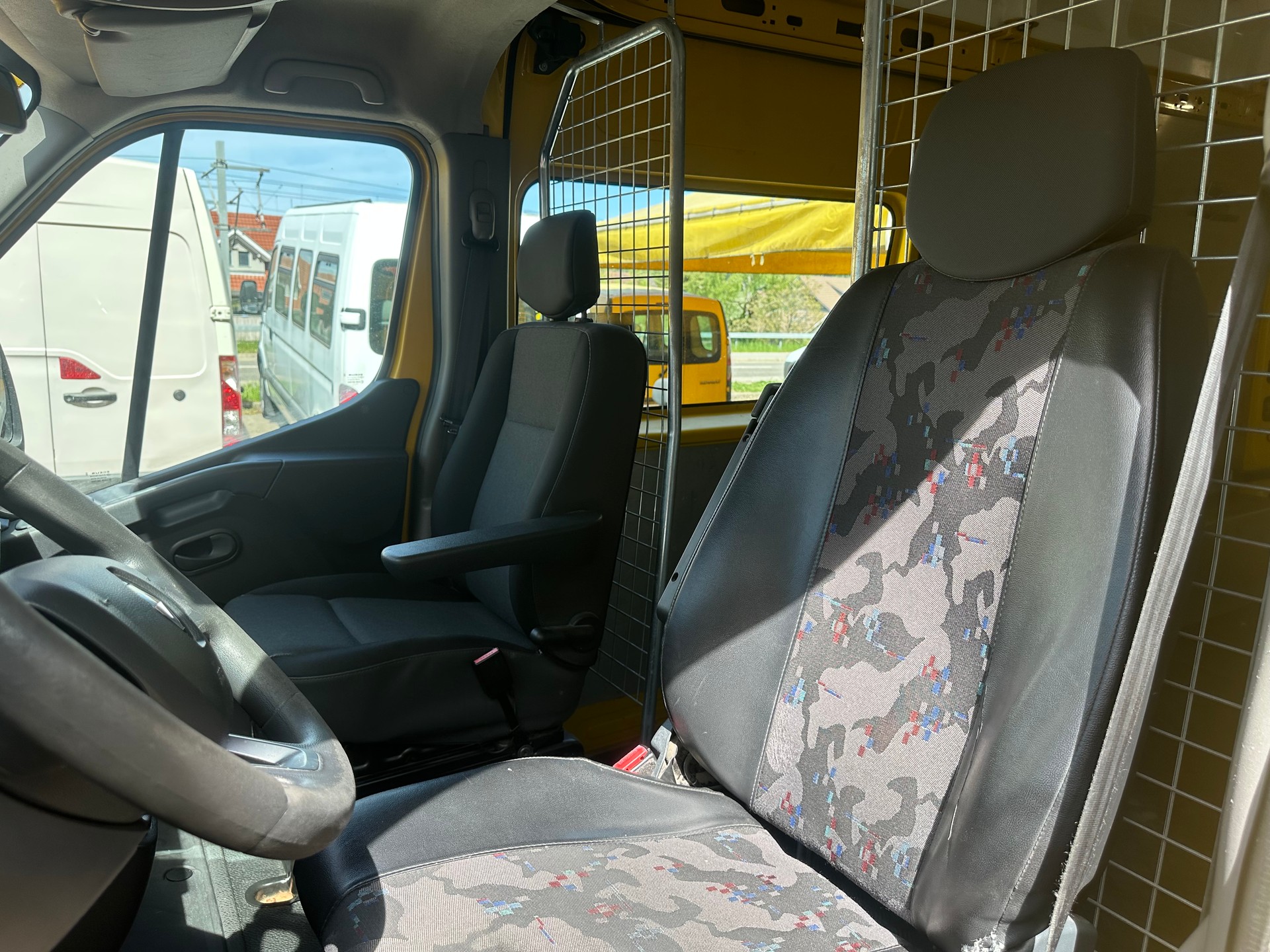 RENAULT Master T35 2.3dCi 135 L3H3-image-9