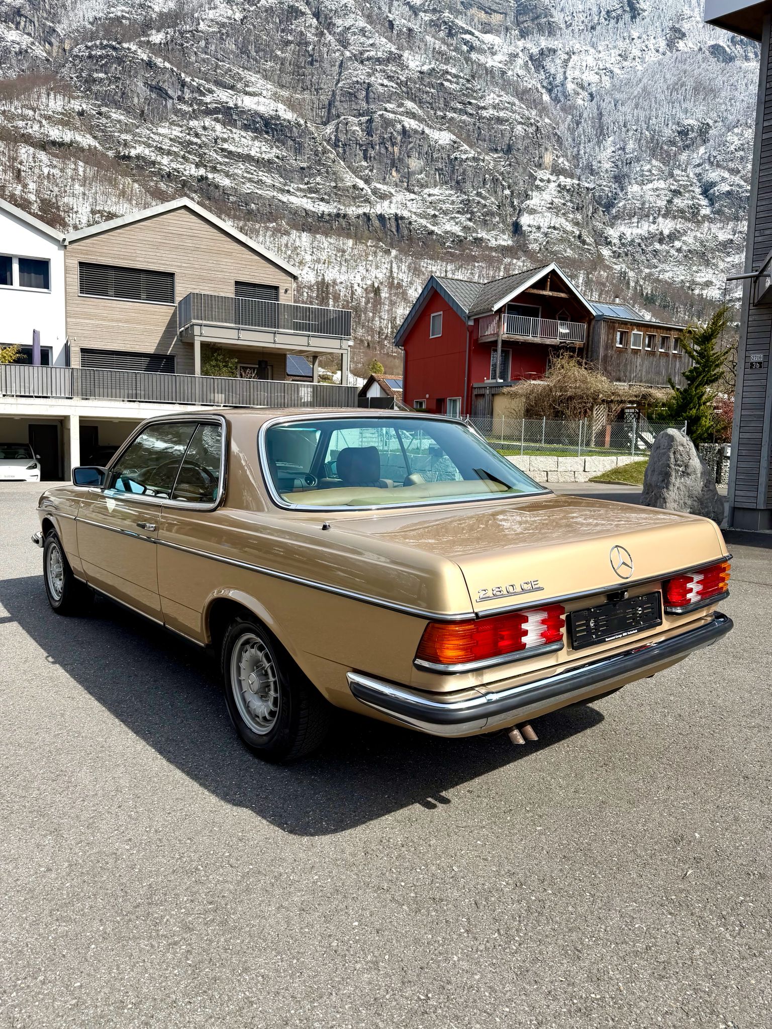 MERCEDES-BENZ 280 CE Automatic-image-1