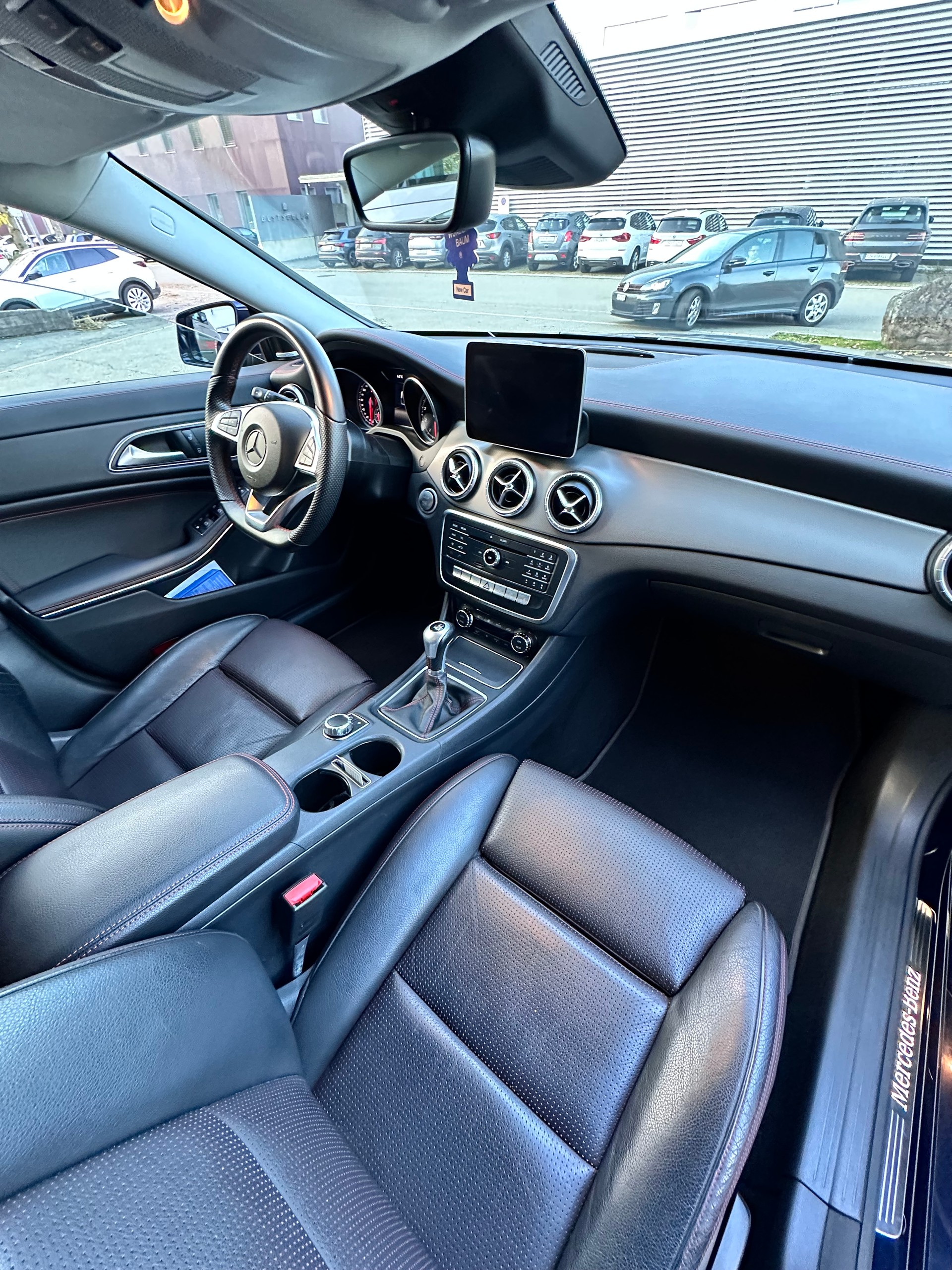 MERCEDES-BENZ CLA Shooting Brake 250 AMG Line-image-1