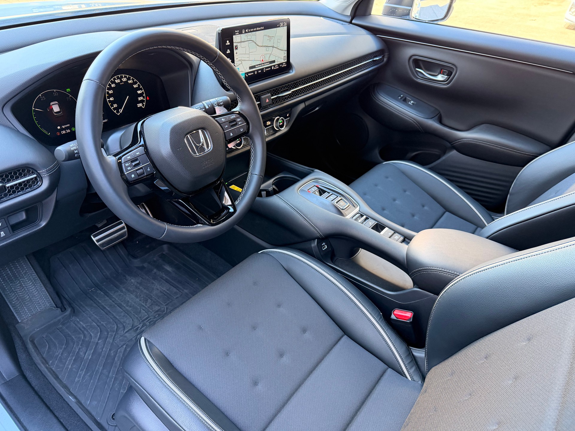 HONDA ZR-V 2.0i MMD Hybrid Sport Automatic-image-4