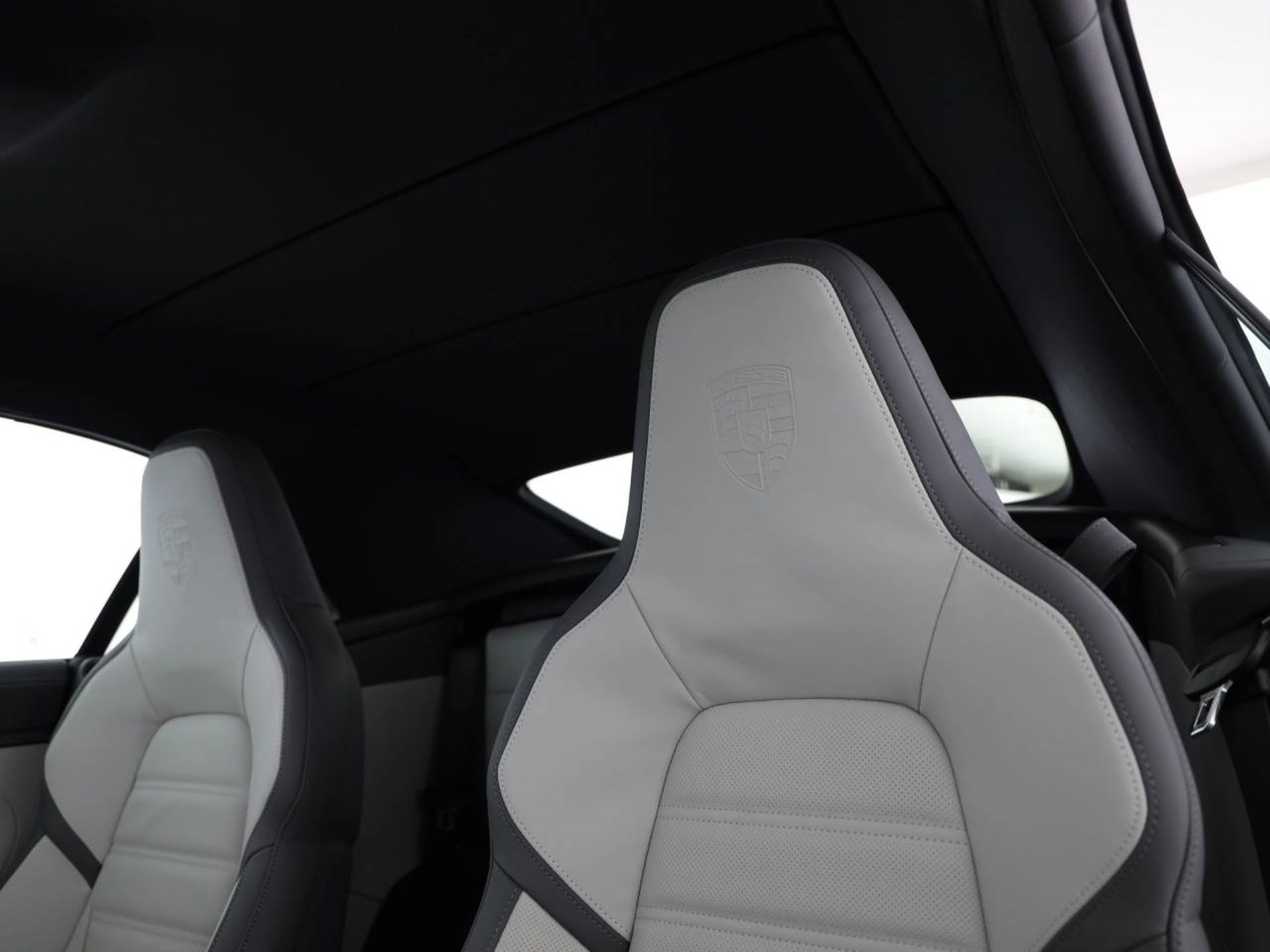 PORSCHE 911 Carrera 4S Cabriolet-image-16