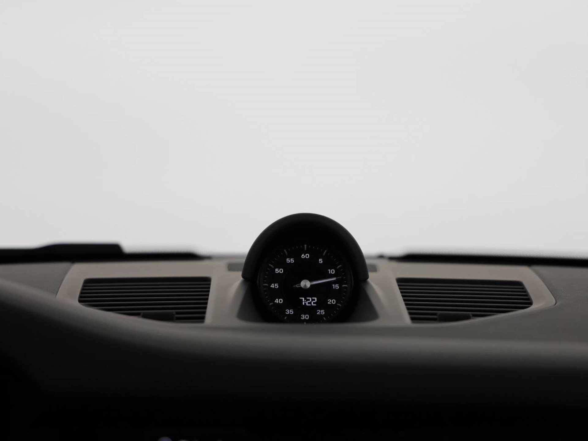PORSCHE 911 Carrera 4S Cabriolet-image-13