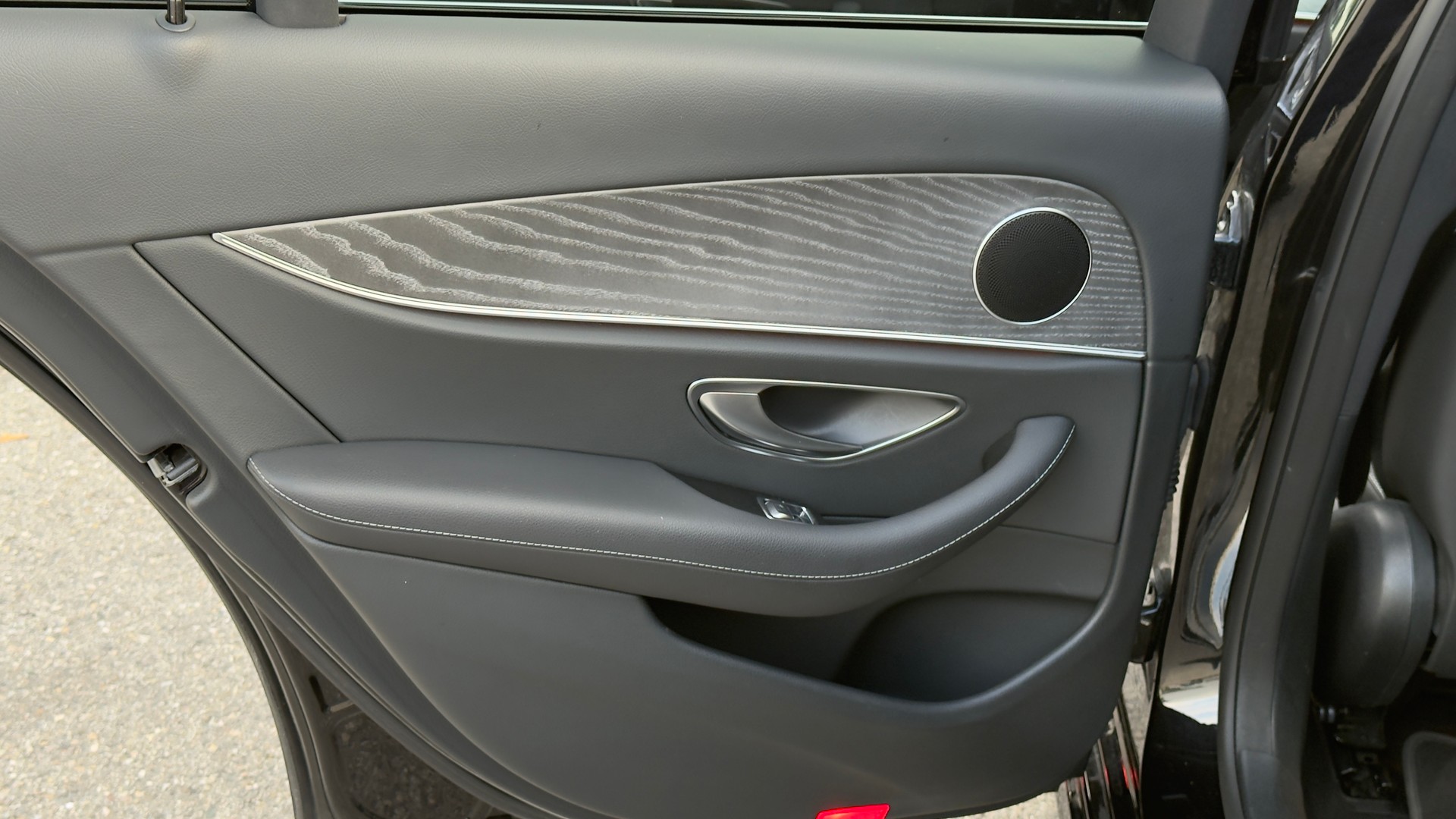 MERCEDES-BENZ E 200 4Matic Avantgarde 9G-Tronic-image-7