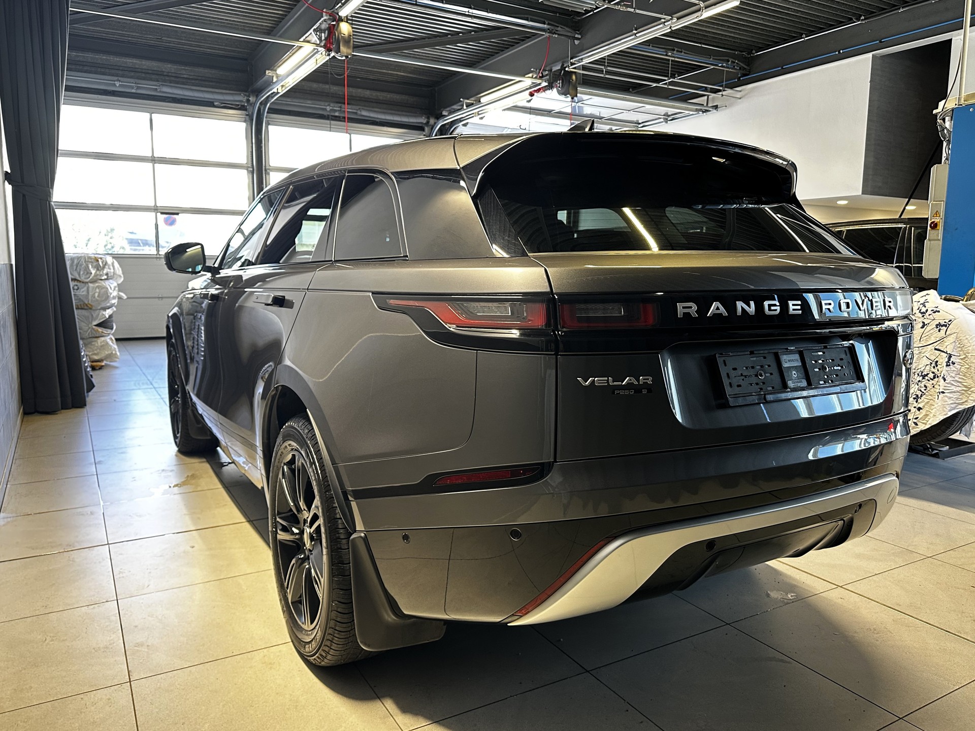 LAND ROVER Range Rover Velar P 250 Automatic-image-3