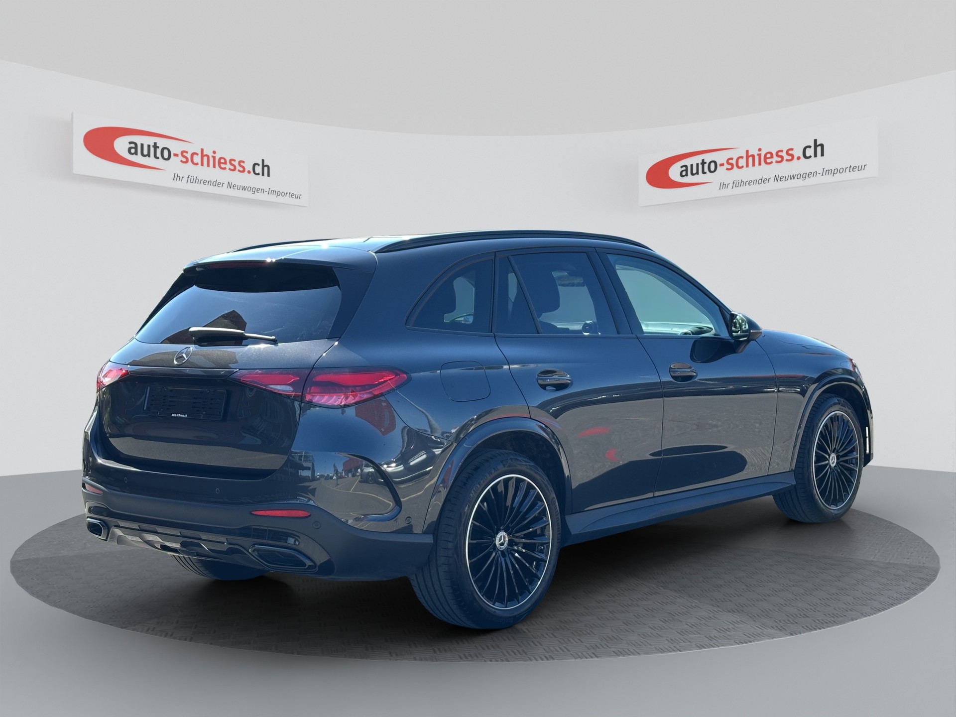 MERCEDES-BENZ GLC 220 d 4Matic AMG Night 9G-Tronic-image-4
