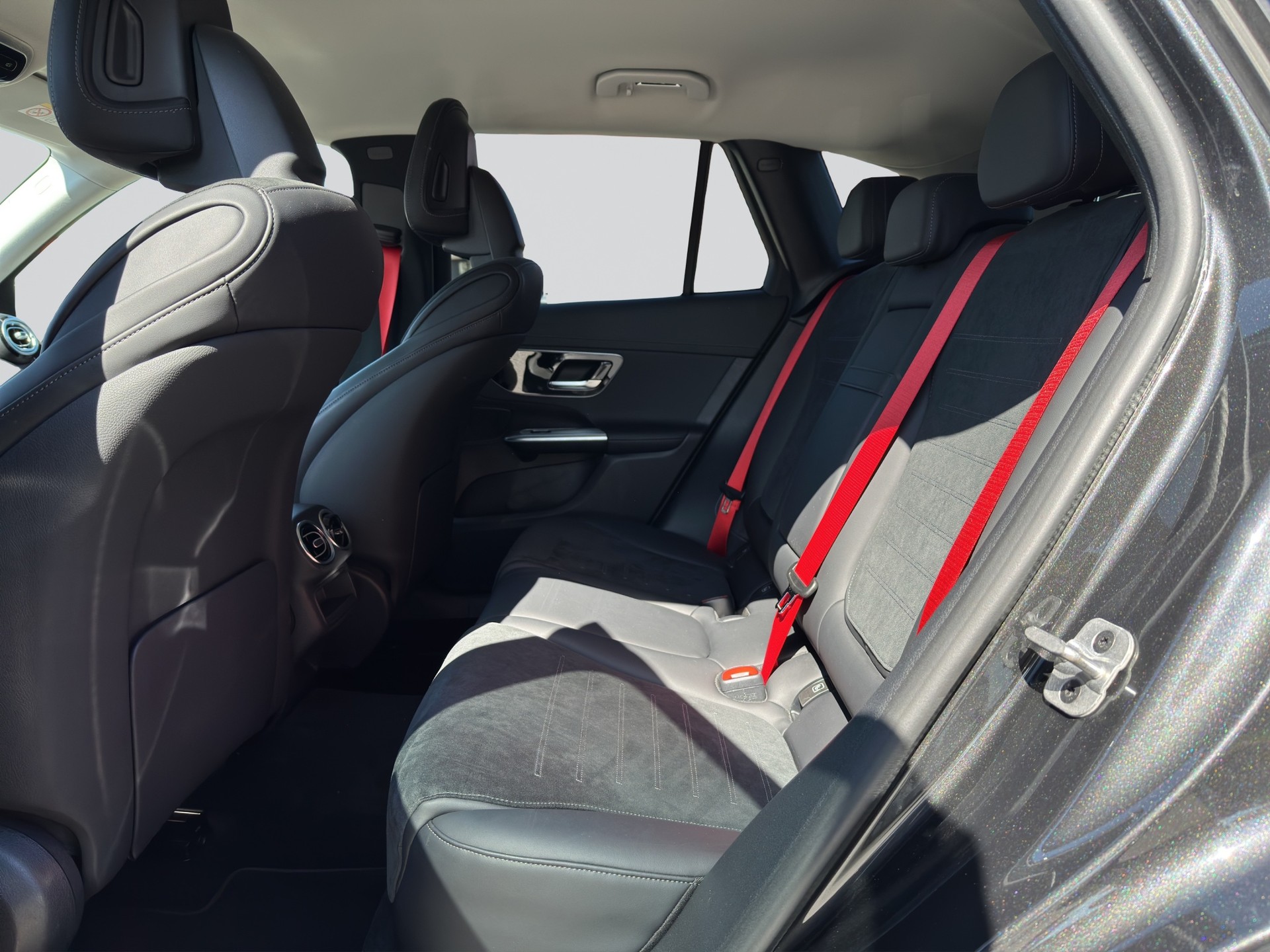 MERCEDES-BENZ GLC 220 d 4Matic AMG Night 9G-Tronic-image-7