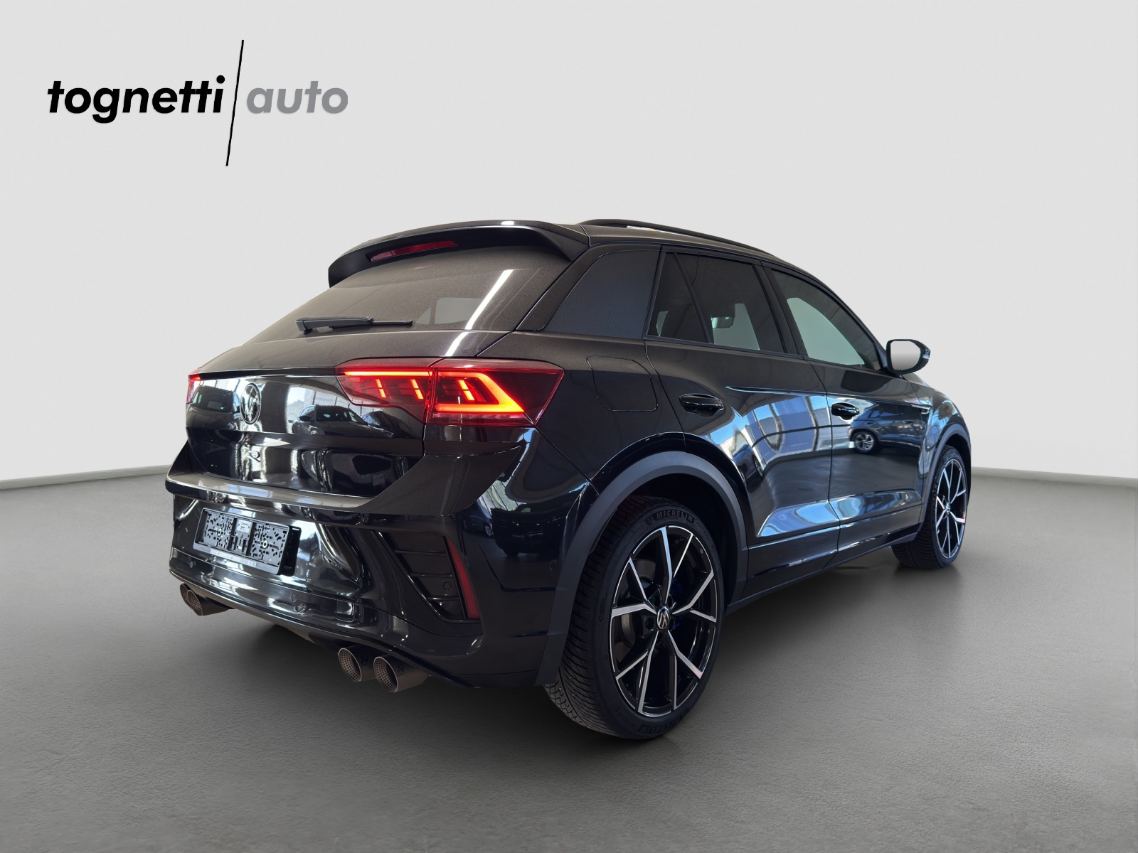 VW T-Roc 2.0 TSI R DSG 4Motion-image-3