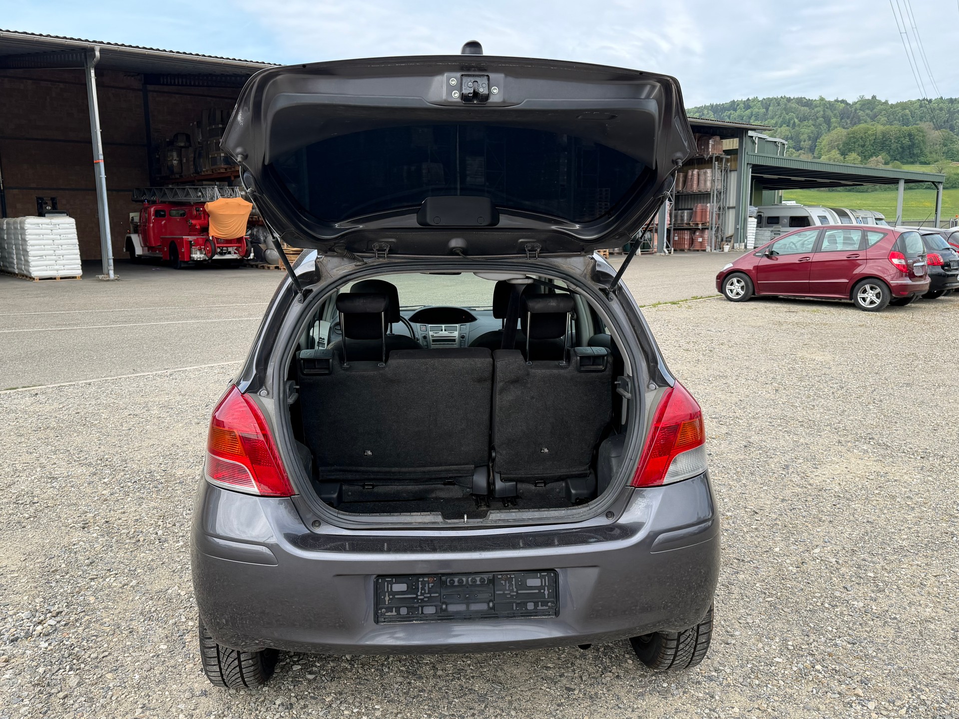 TOYOTA Yaris 1.0 Style-image-13