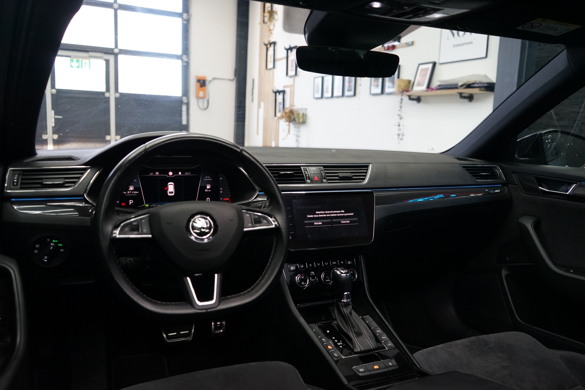 SKODA Superb Combi 2.0 TDi SportLine+ 4x4 DSG-image-5