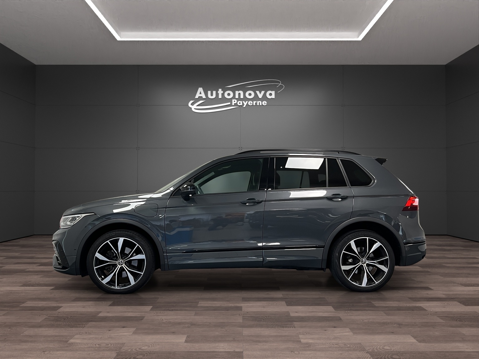 VW Tiguan 1.4TSI PHEV R-Line DSG-image-2
