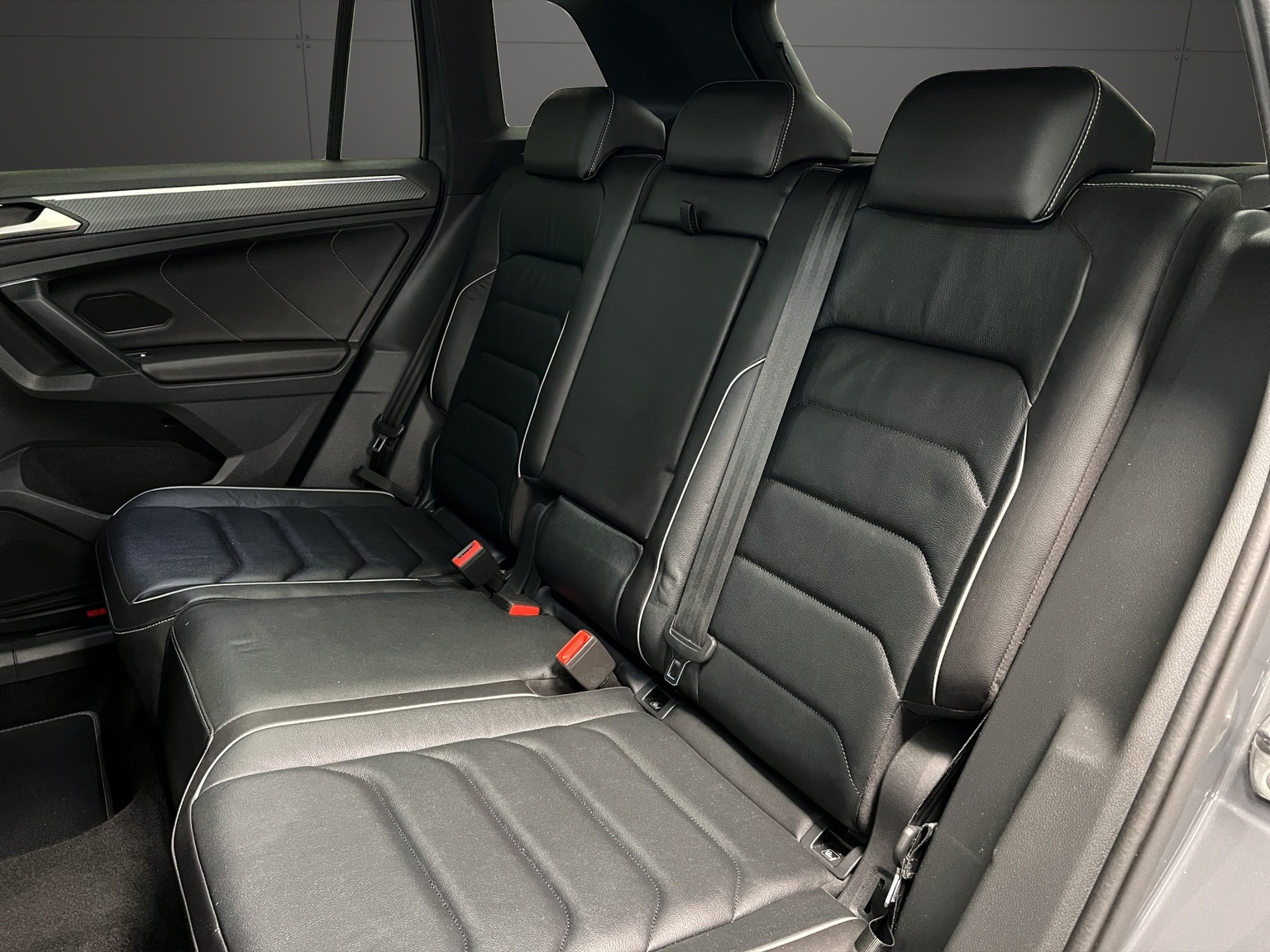 VW Tiguan 1.4TSI PHEV R-Line DSG-image-8