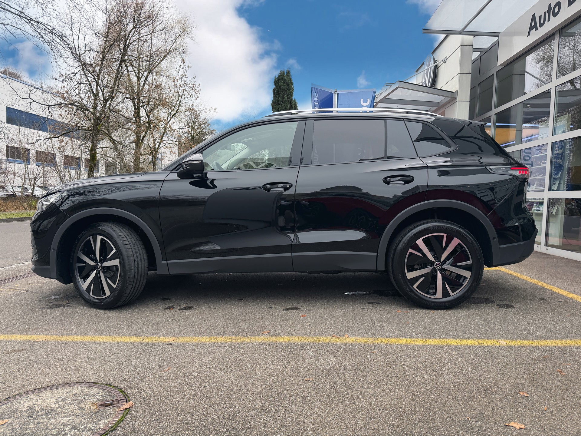 VW Tiguan 2.0 TSI DSG United 4Motion-image-3