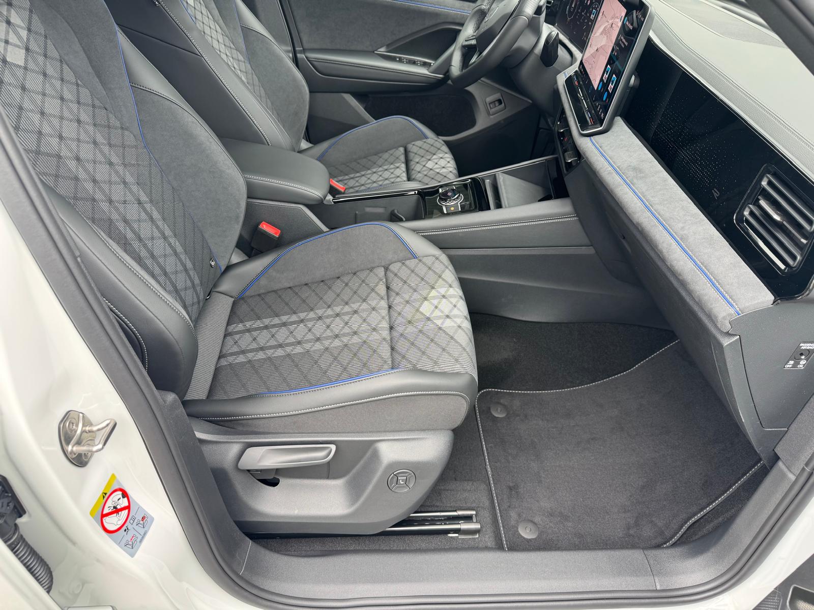 VW Tiguan 2.0 TSI DSG R-Line 4Motion-image-2