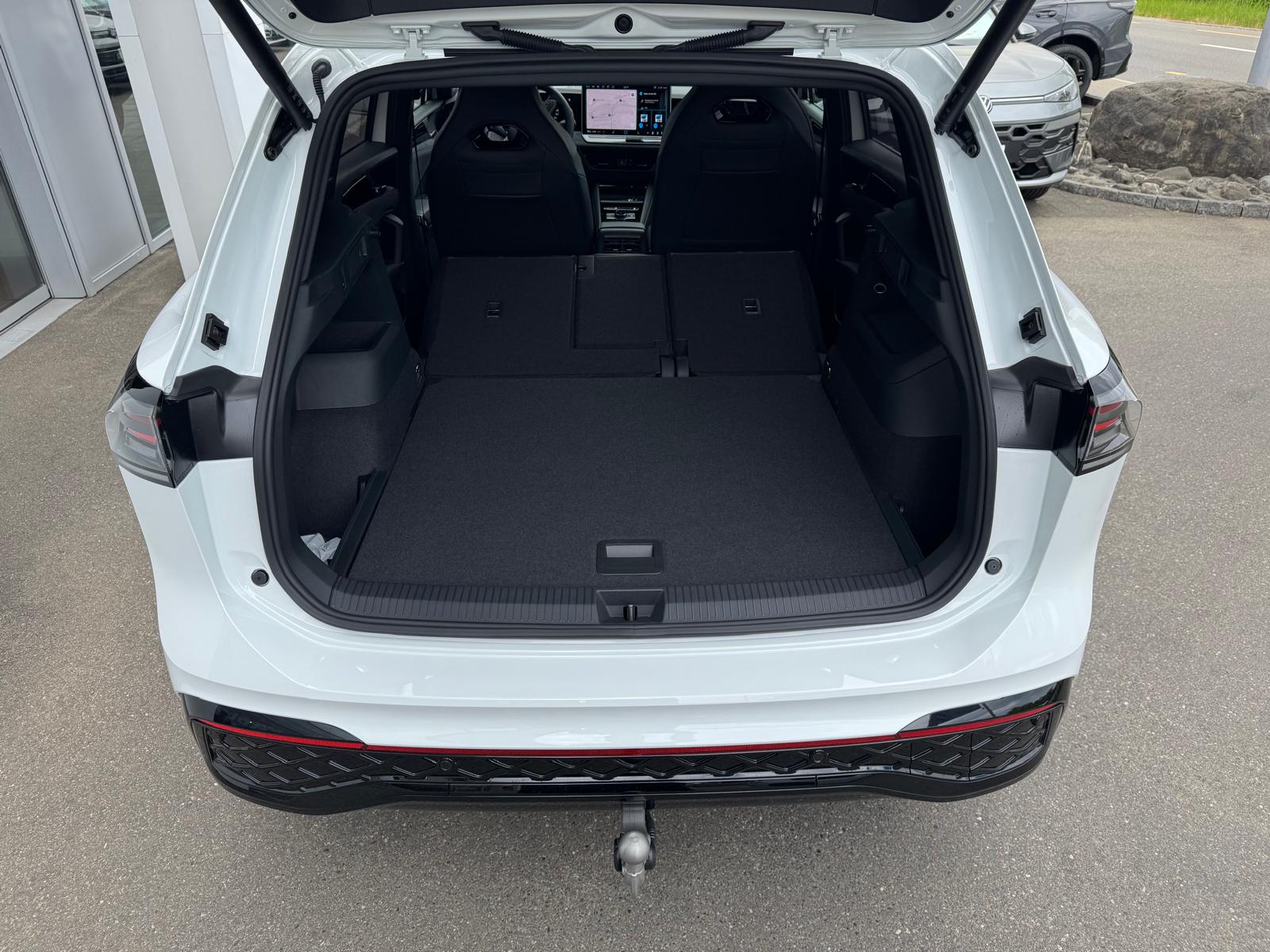 VW Tiguan 2.0 TSI DSG R-Line 4Motion-image-5