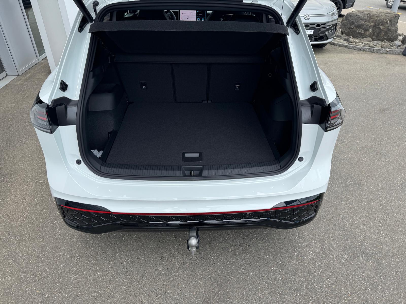 VW Tiguan 2.0 TSI DSG R-Line 4Motion-image-4
