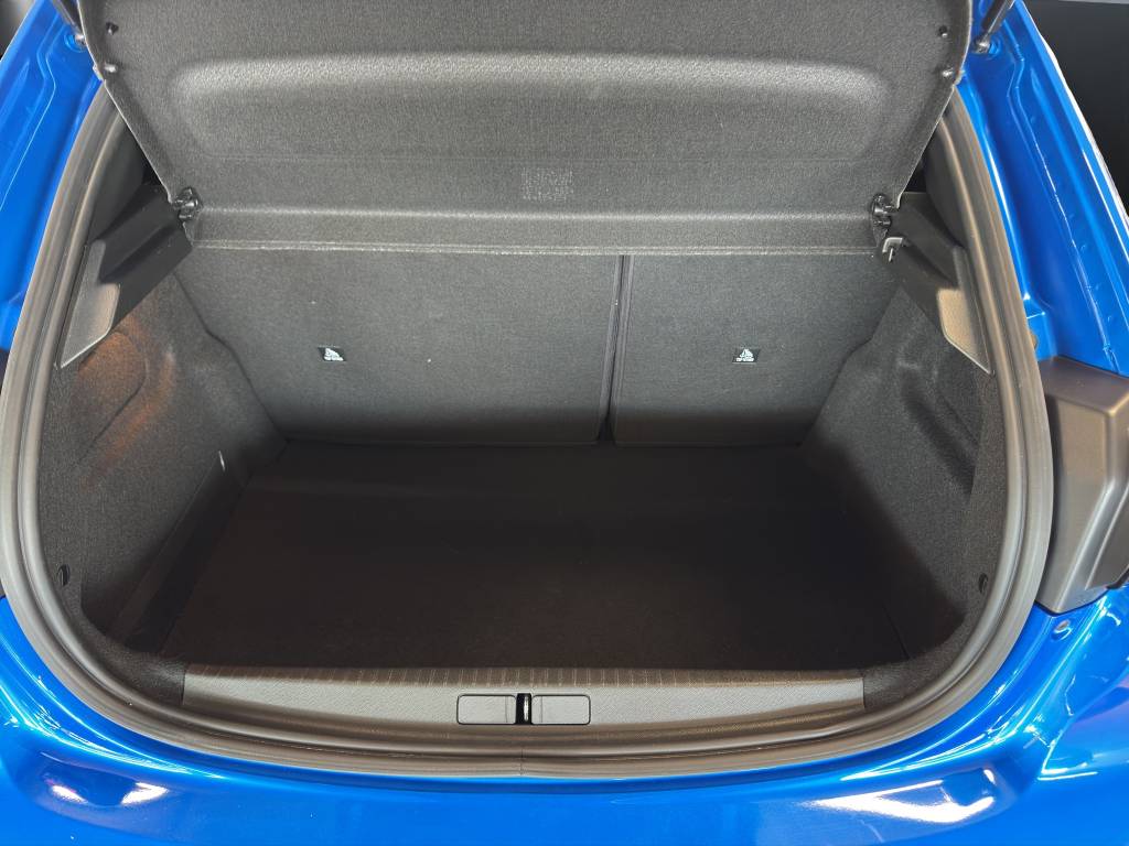 PEUGEOT 208 1.2 PureTech Allure Pack EAT8 //Pack drive assist plus/Sièges avant chauffants/GPS 3D/Dab+/Caméra recul-image-11
