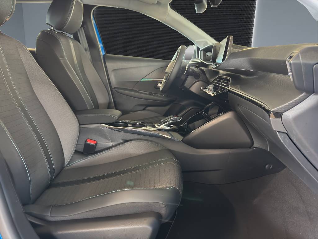 PEUGEOT 208 1.2 PureTech Allure Pack EAT8 //Pack drive assist plus/Sièges avant chauffants/GPS 3D/Dab+/Caméra recul-image-10