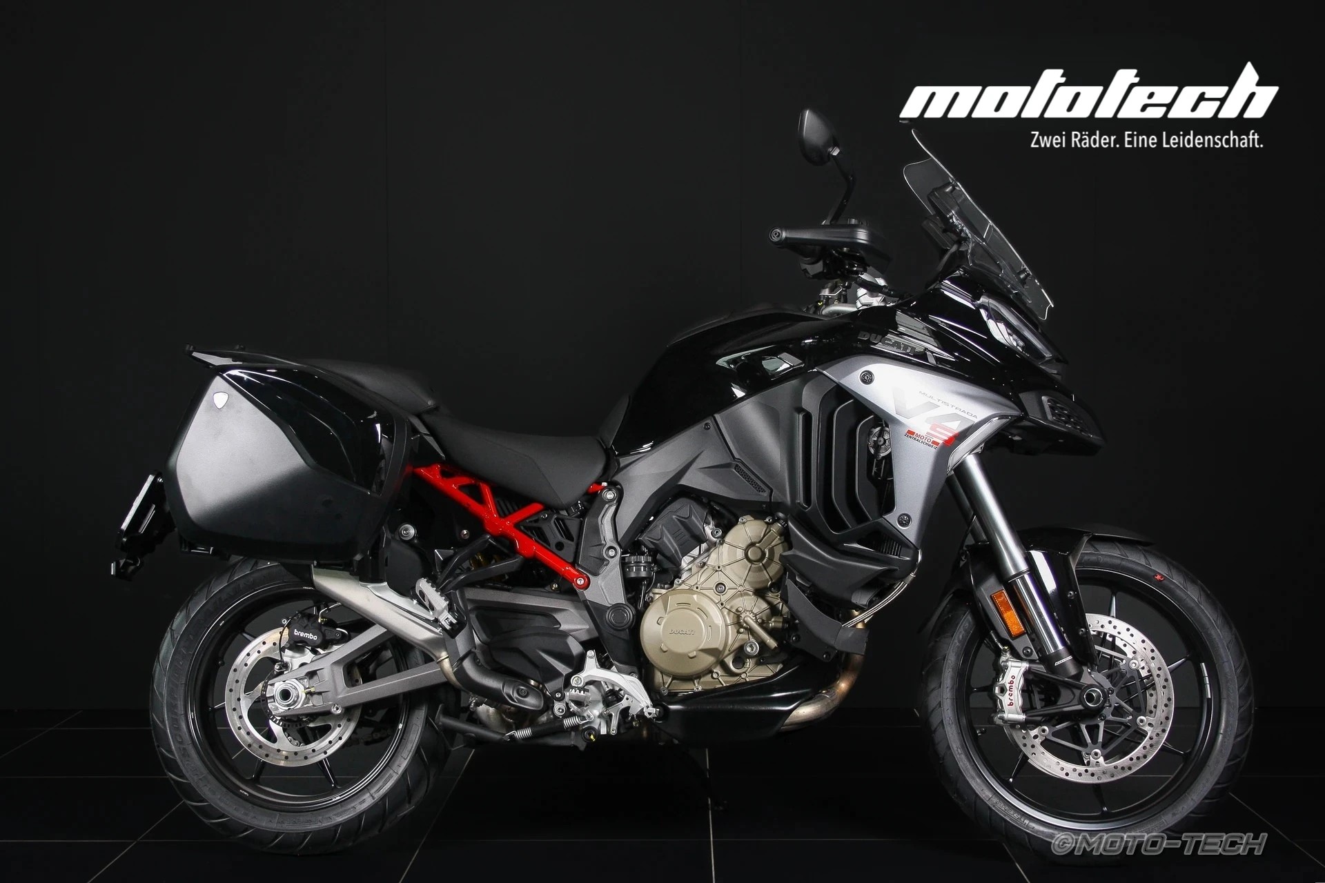 DUCATI Multistrada V4