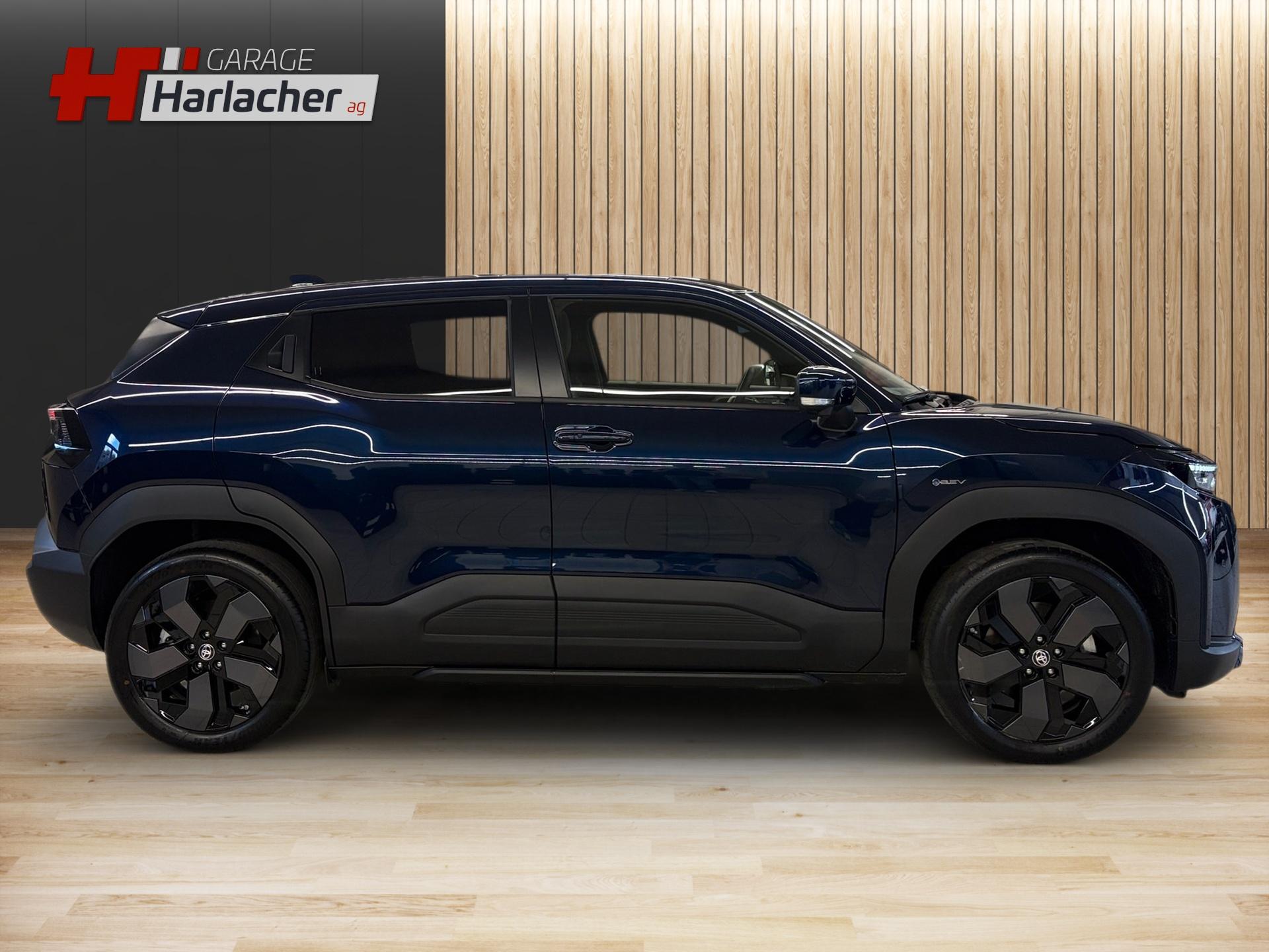 TOYOTA Urban Cruiser Premium AWD-image-3