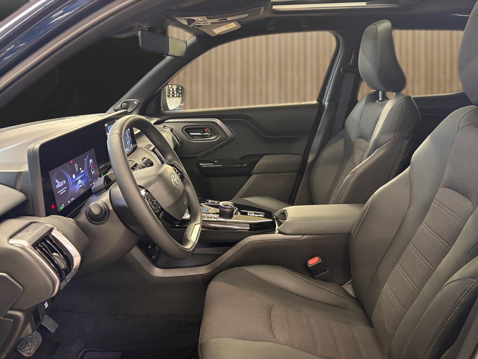 TOYOTA Urban Cruiser Premium AWD-image-10