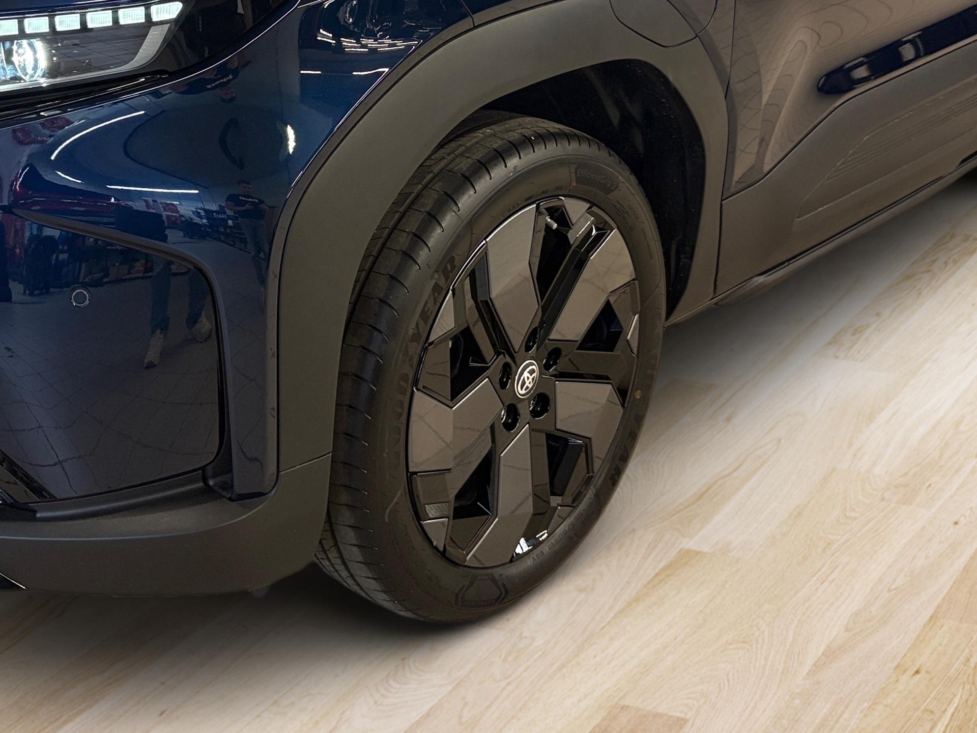 TOYOTA Urban Cruiser Premium AWD-image-9