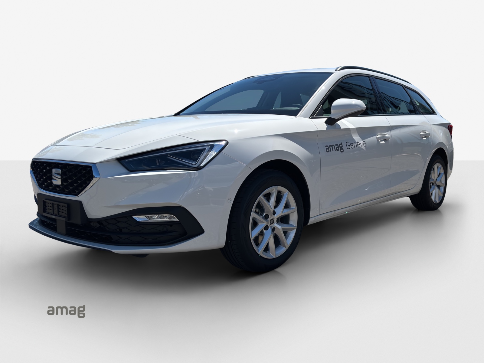 SEAT Leon ST 1.5 eTSI mHEV DSG Style-image-0